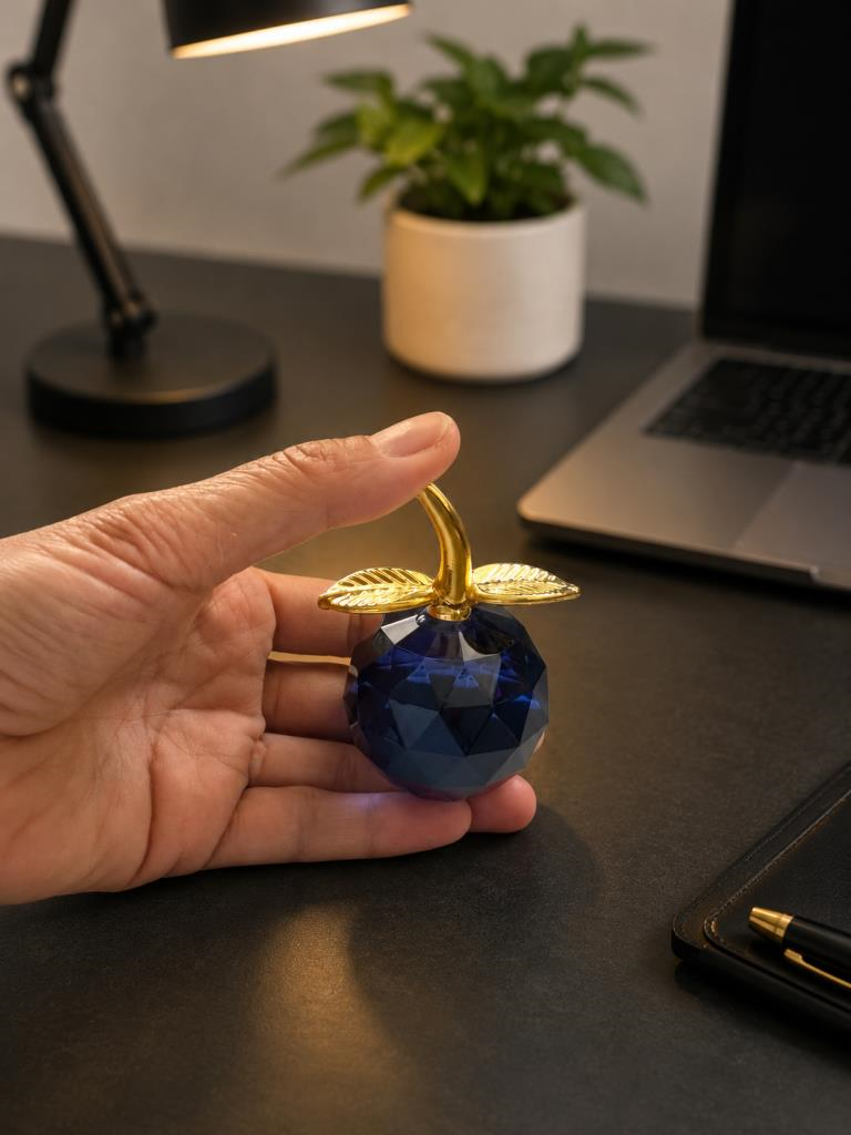 Mini Kristal Cam Dekoratif Elma Biblo 6.5 CM Gold Yapraklı Modern Masa Ofis Süsü 