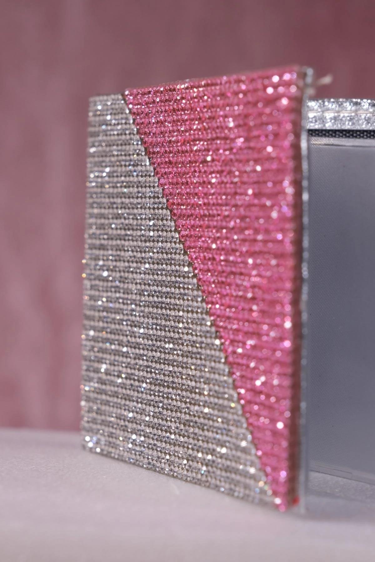 gumus-capraz-pembe-tasli-kartlik-2-0bb8.jpg