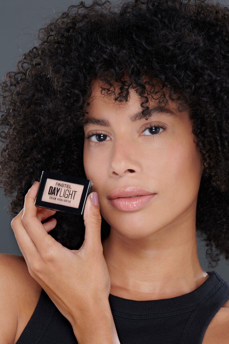 Pastel Daylight Cream Highlighter No:14