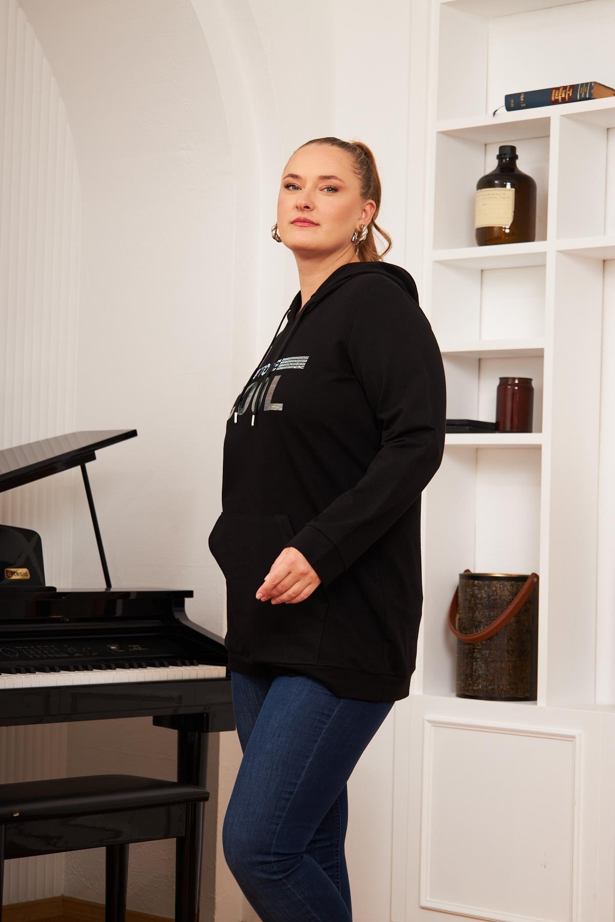Büyük Beden Taş Baskılı Sweatshirt Koyu Siyah