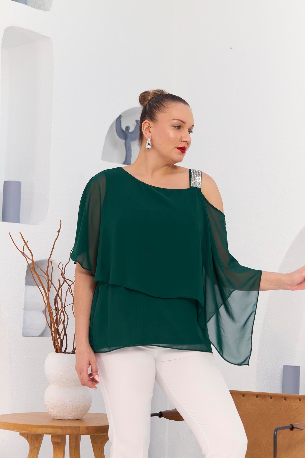 Rmg Omuz Taş Detay İçlikli Şifon Büyük Beden Bluz Zümrüt