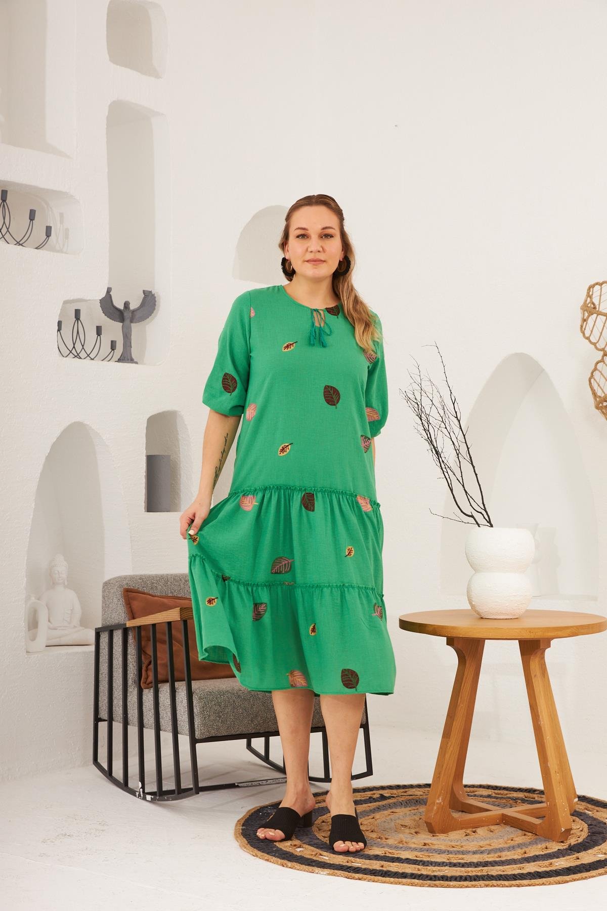 Rmg Yaka ve Nakış Detay Büyük Beden Elbise Yeşil