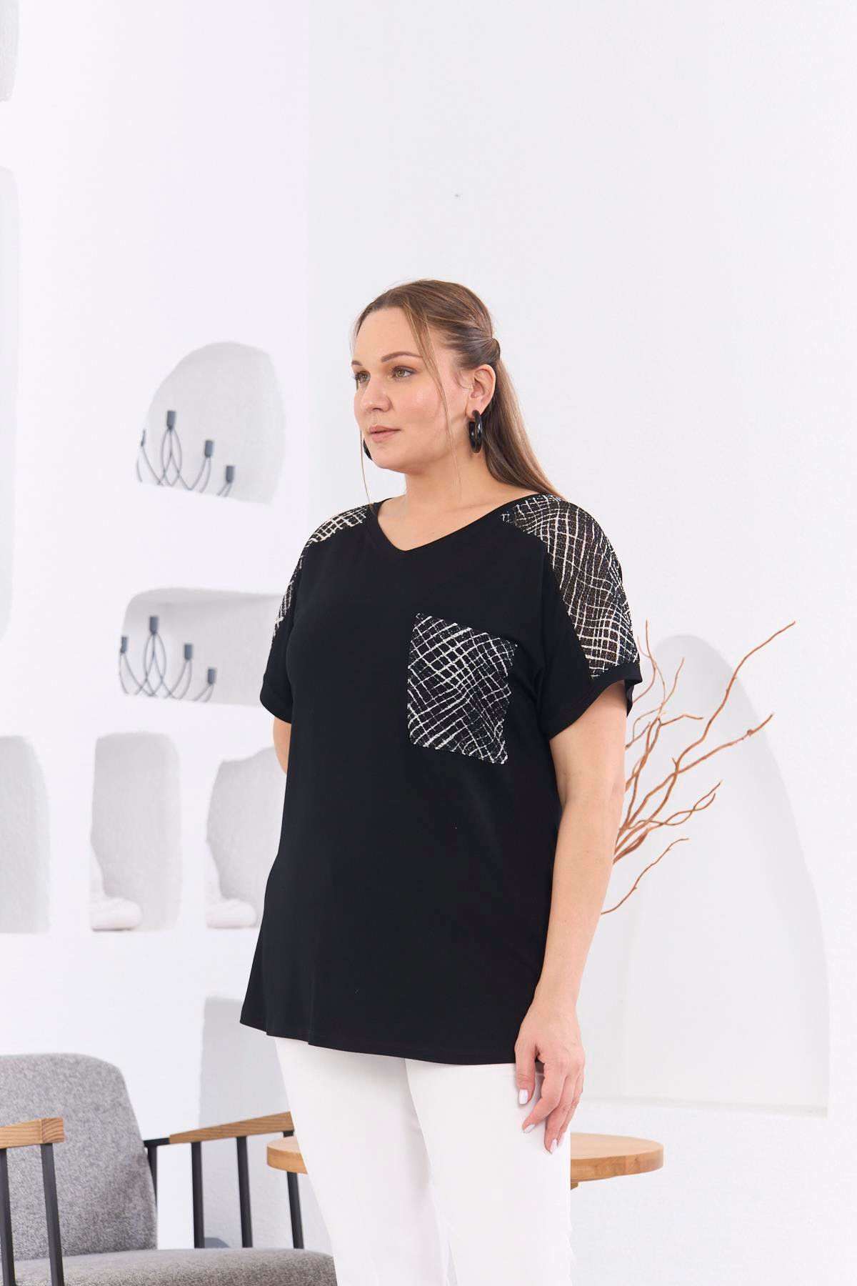 Rmg Cep ve Omuz Detaylı Büyük Beden Siyah Tişört