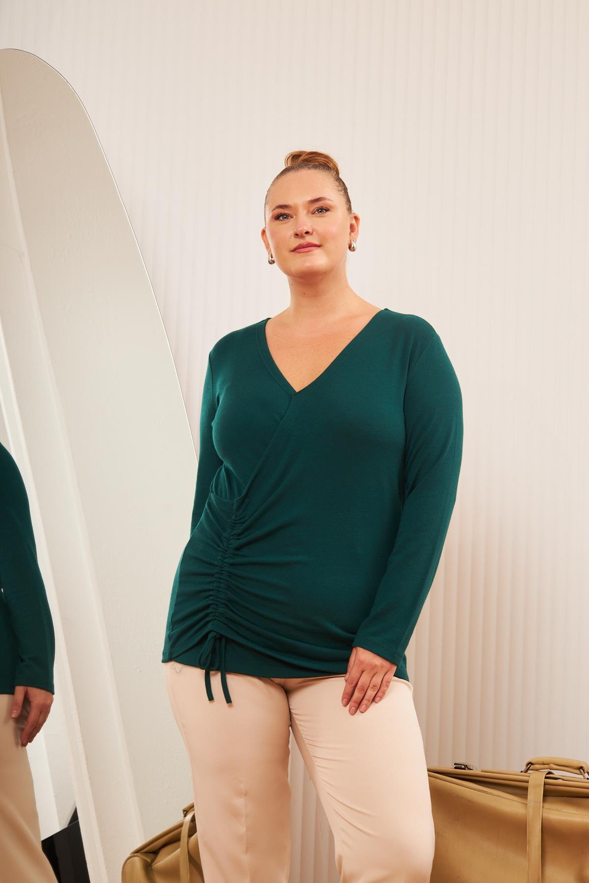 Büyük Beden V Yaka Triko Bluz Zümrüt