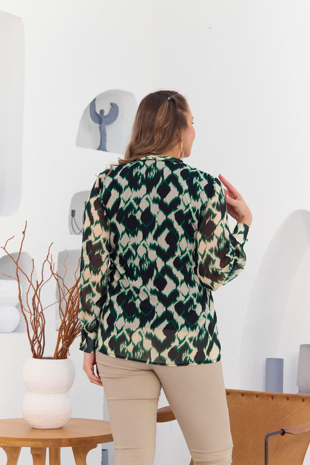 Rmg Yaka Fular Detaylı Büyük Beden Siyah Bluz