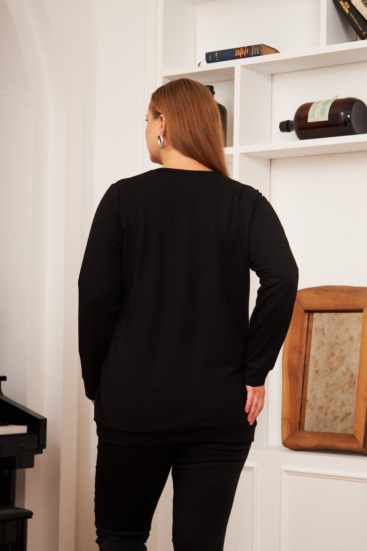 Büyük Beden Taş Baskılı Sweatshirt Siyah