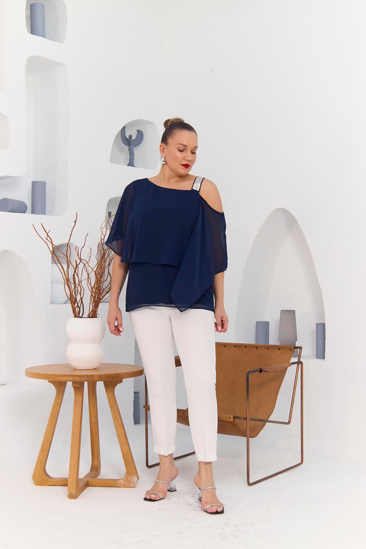 Rmg Omuz Taş Detay İçlikli Şifon Büyük Beden Bluz Lacivert