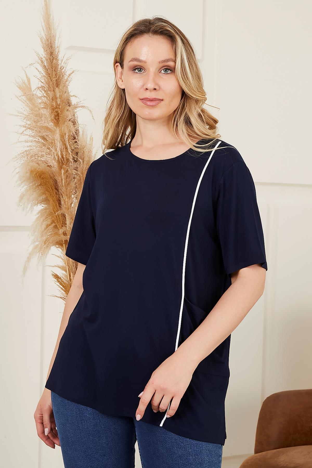 Rmg Şerit Detaylı Cepli Büyük Beden Lacivert Tişört