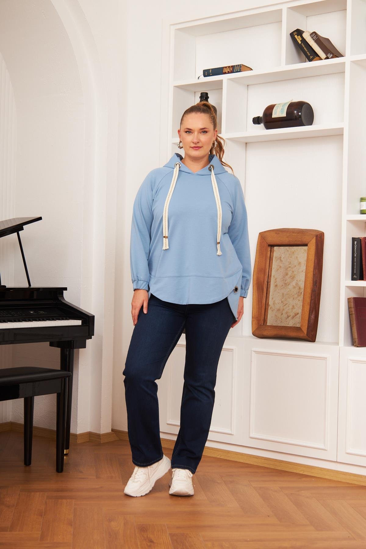 Büyük Beden Süslemeli Bağcıklı Kordon Sweatshirt Mavi
