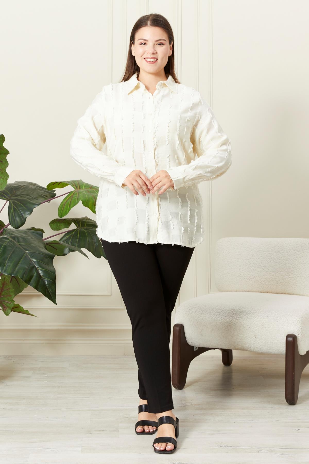 Rmg Pamuk Jakarlı Büyük Beden Krem Gömlek