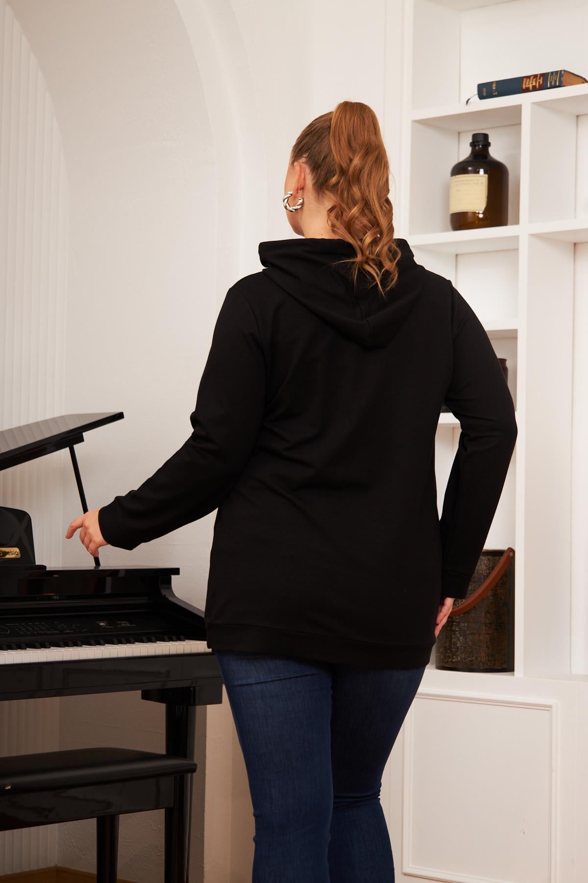 Büyük Beden Taş Baskılı Sweatshirt Koyu Siyah