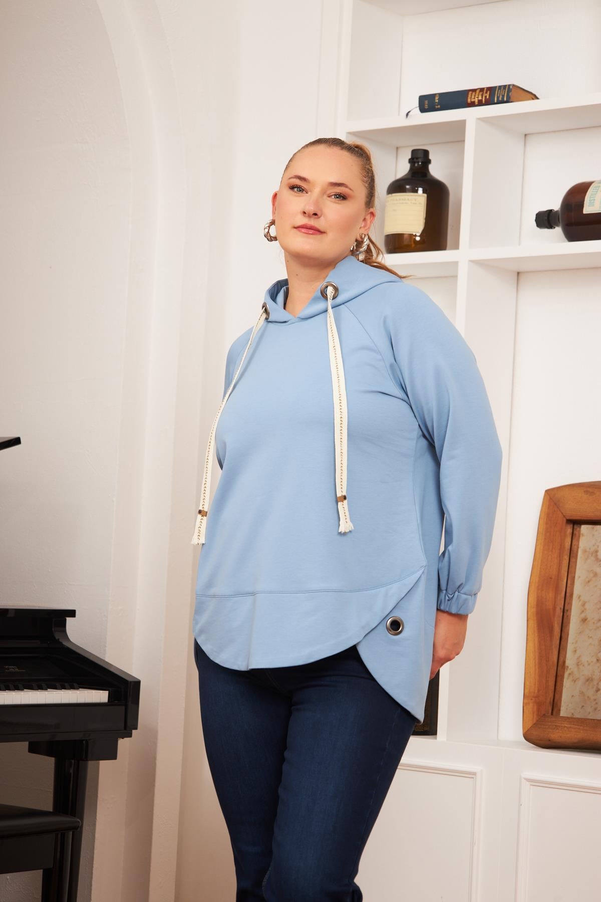 Büyük Beden Süslemeli Bağcıklı Kordon Sweatshirt Mavi