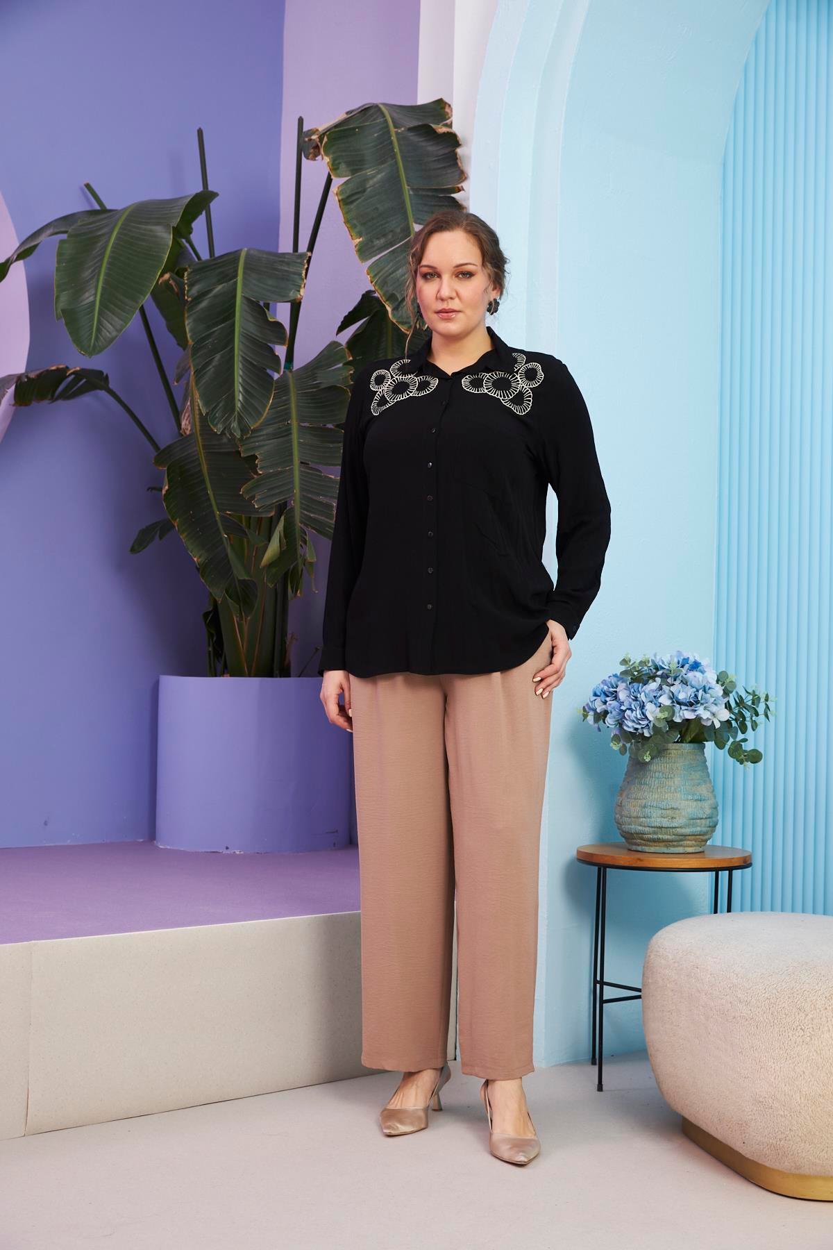 Rmg Omuz Nakış İşlemeli Büyük Beden Uzun Kol Siyah Gömlek