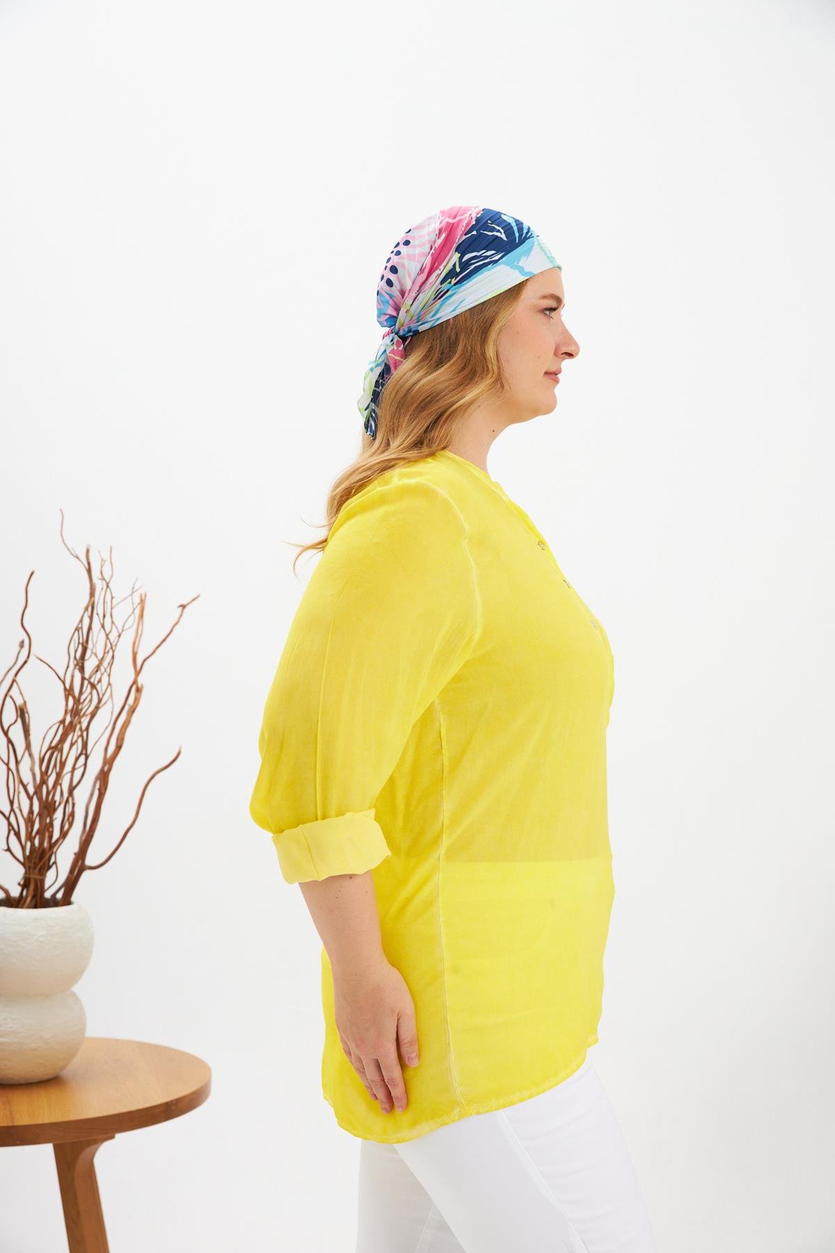 Arma Detaylı Büyük Beden Yıkamalı Bluz Sarı