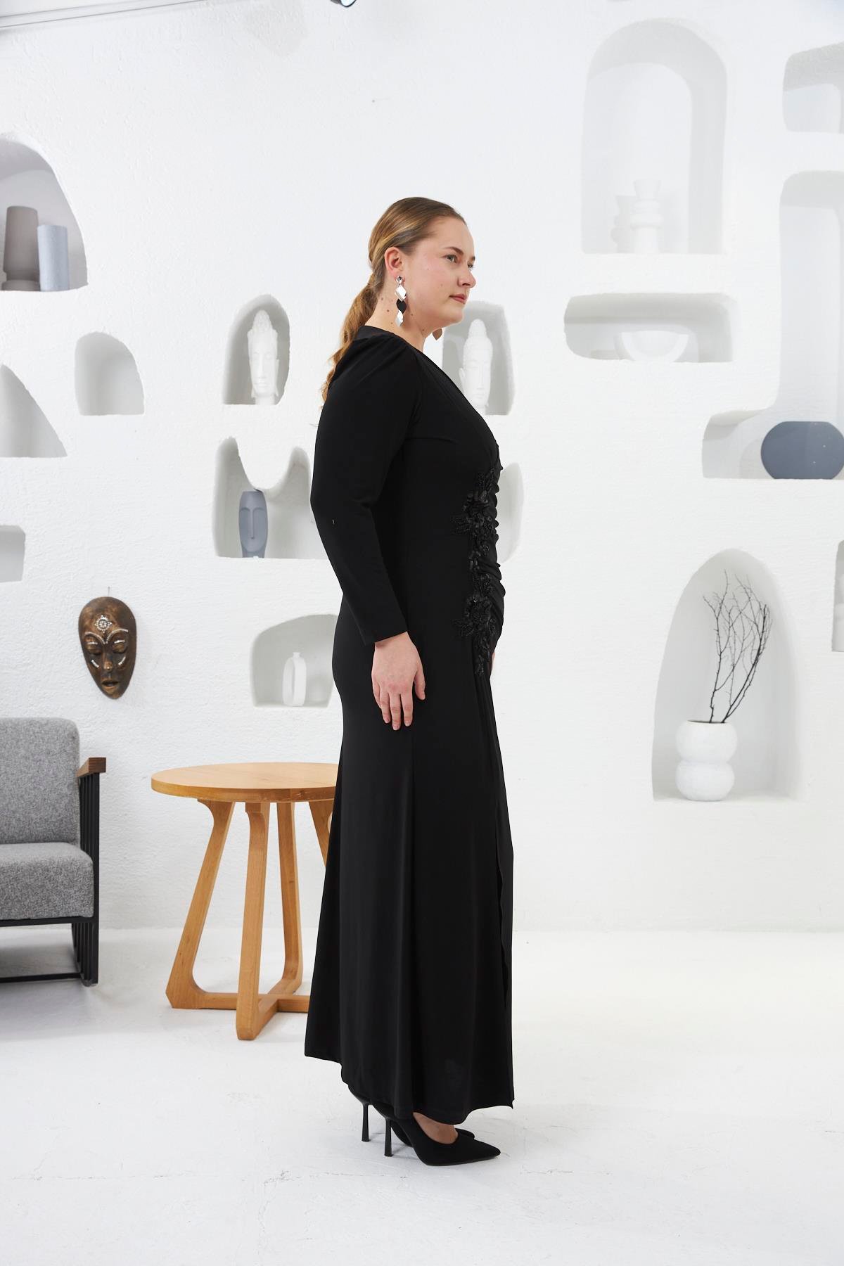 Asimetrik Drape Detay Dantel Ve Aplik Süslemeli  Büyük Beden Abiye Elbise Siyah