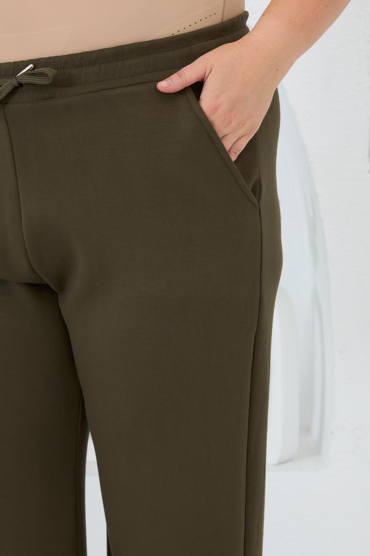 Bel Bağcıklı Büyük Beden Eşofman Haki