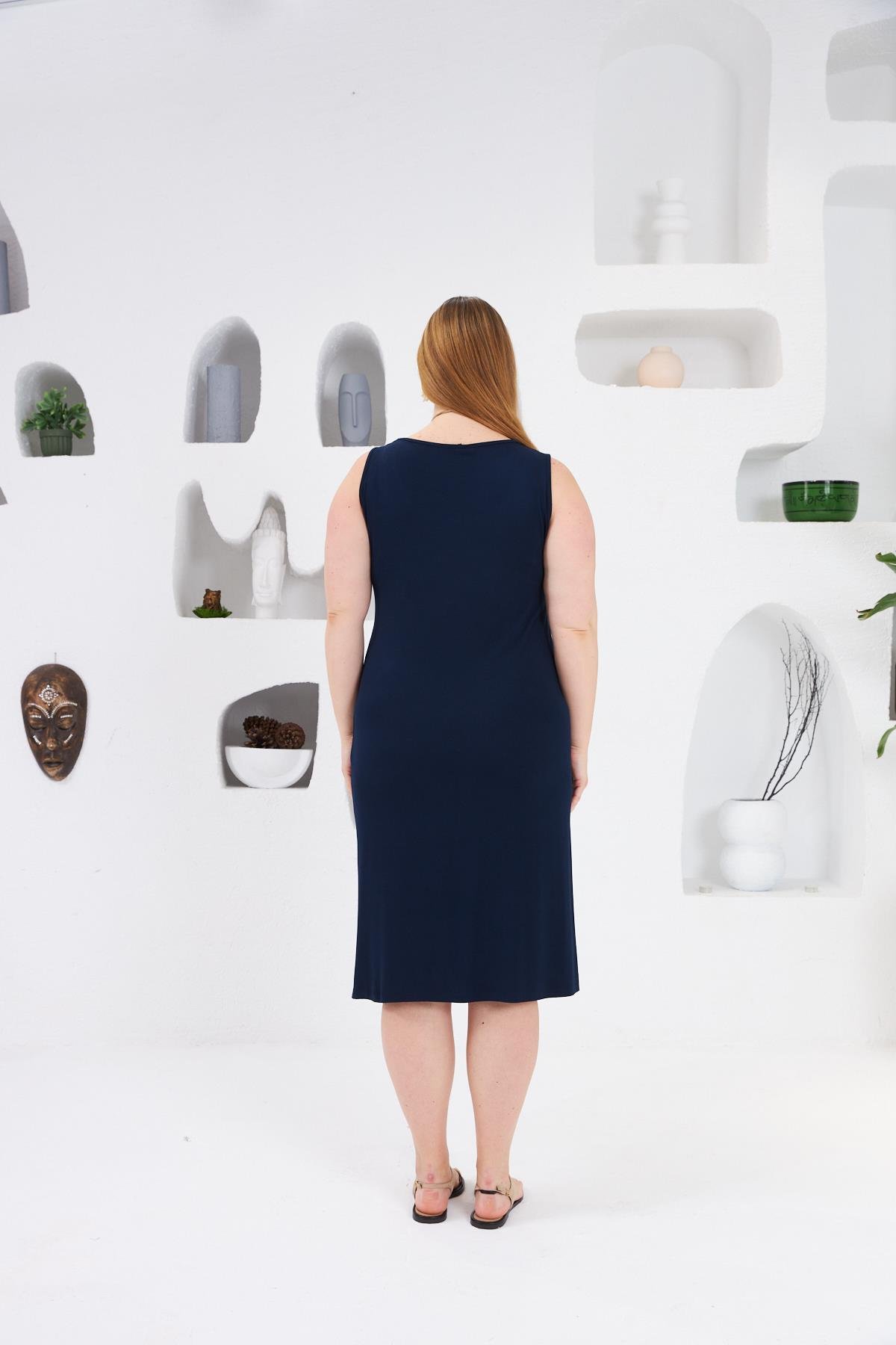 Bel Büzgü Detaylı Büyük Beden Elbise Lacivert