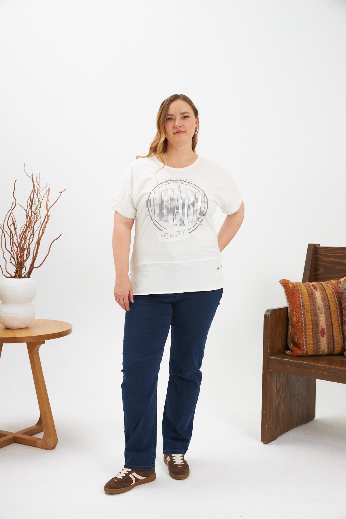 Büyük Beden Baskılı Tişört Ekru