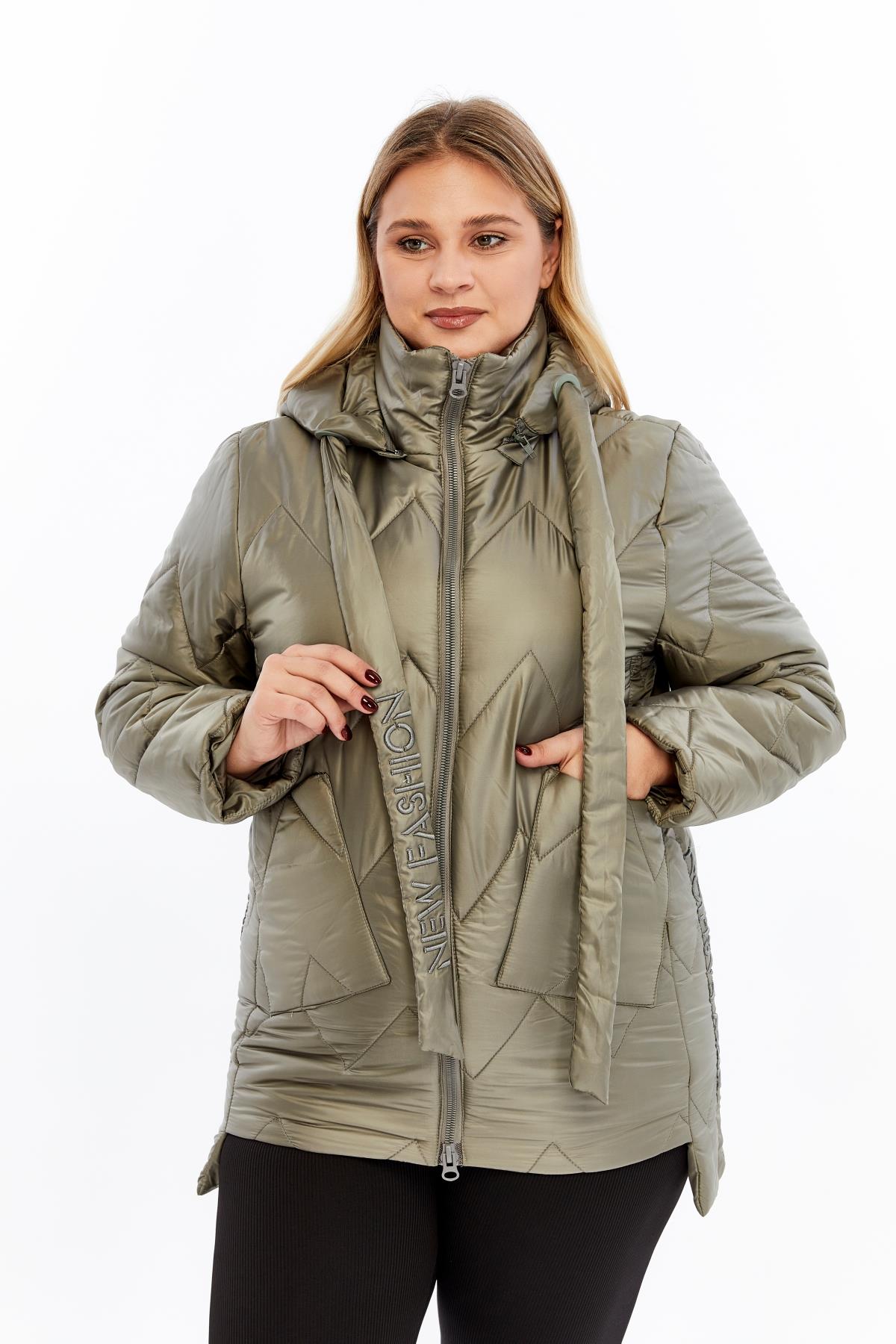 Büyük Beden Kapüşonlu Kapitone Şişme Mont Haki