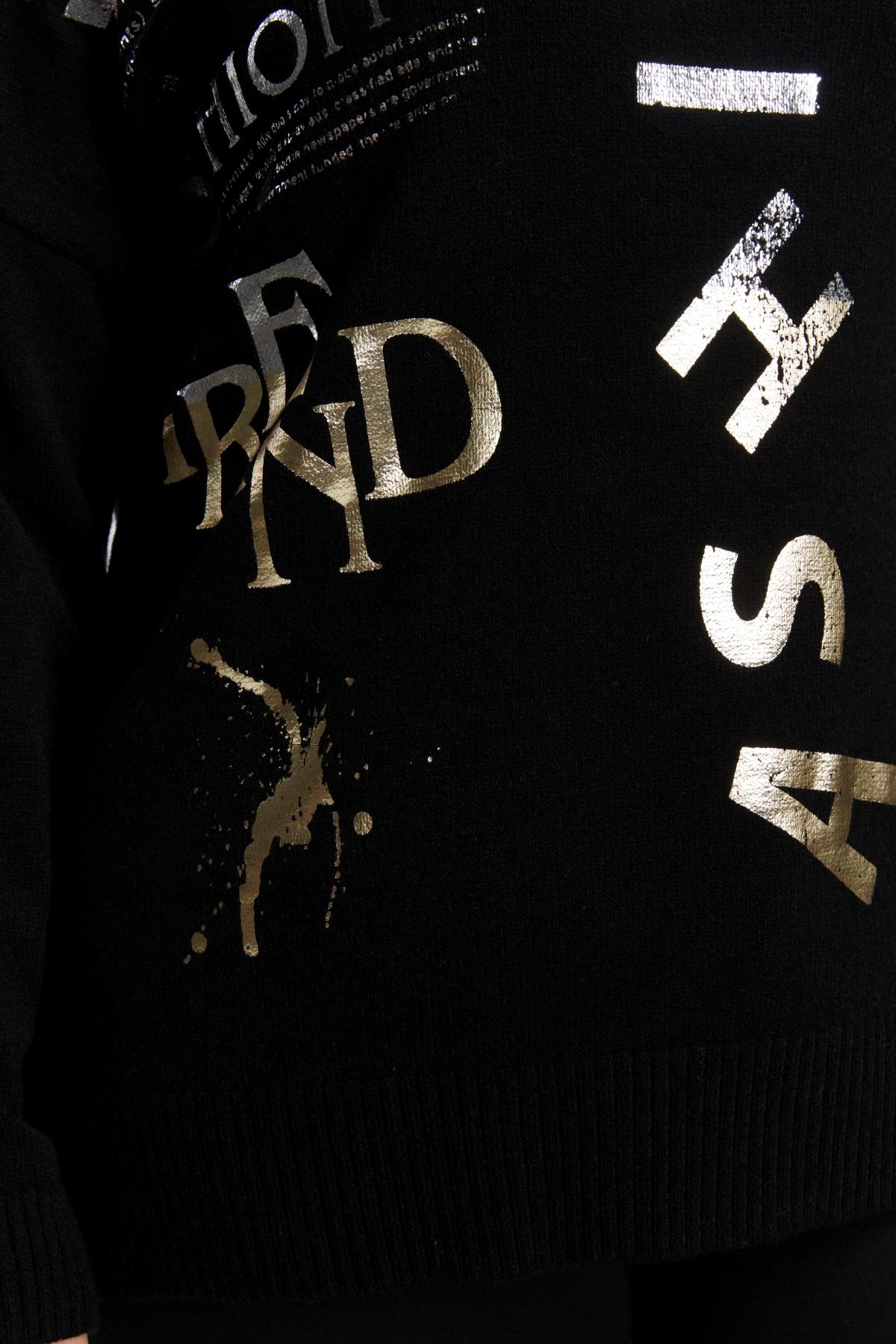 Büyük Beden Kayık Yaka Baskılı Triko Siyah