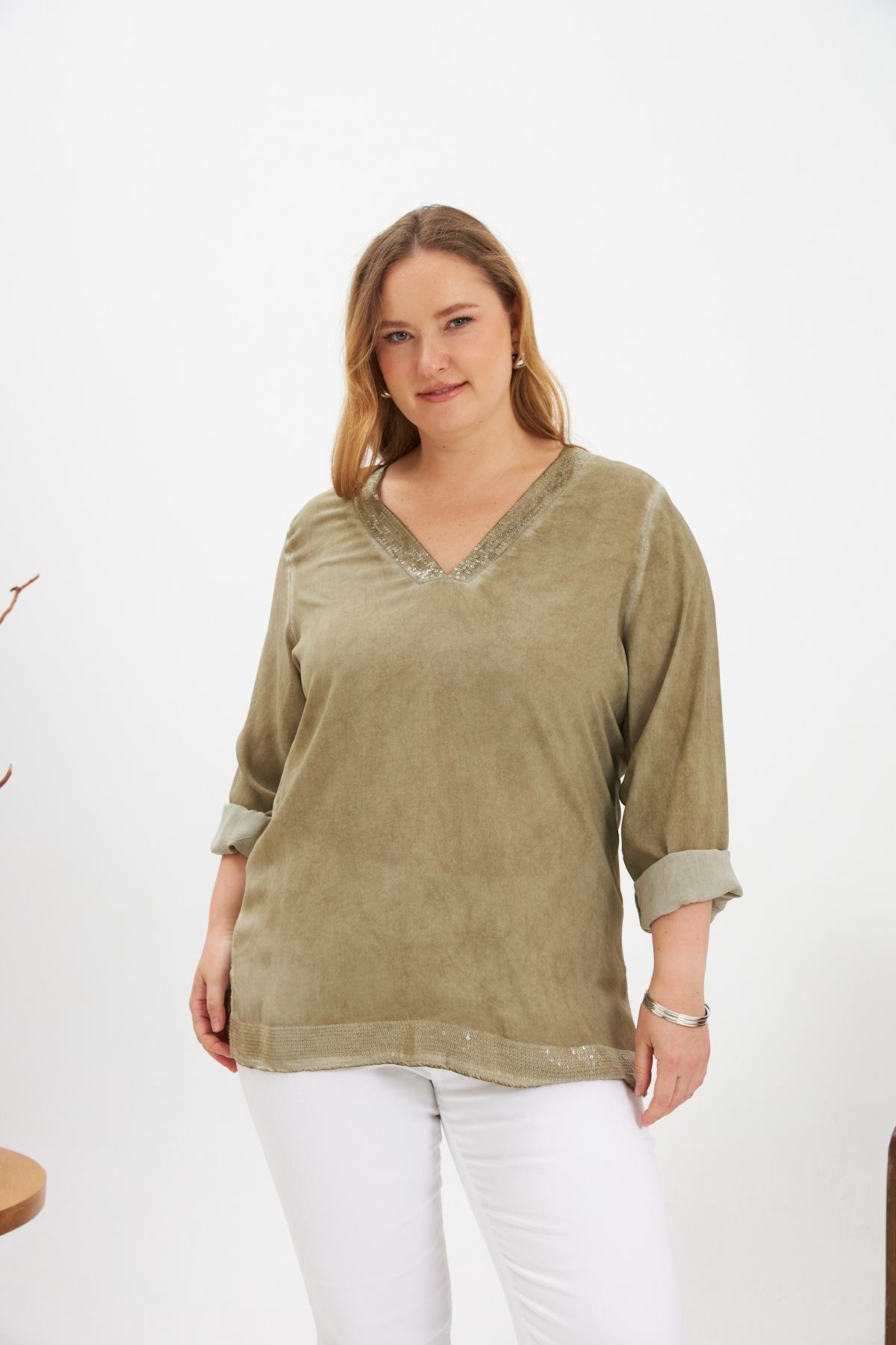 Büyük Beden Pul Payet Detay Bluz Haki