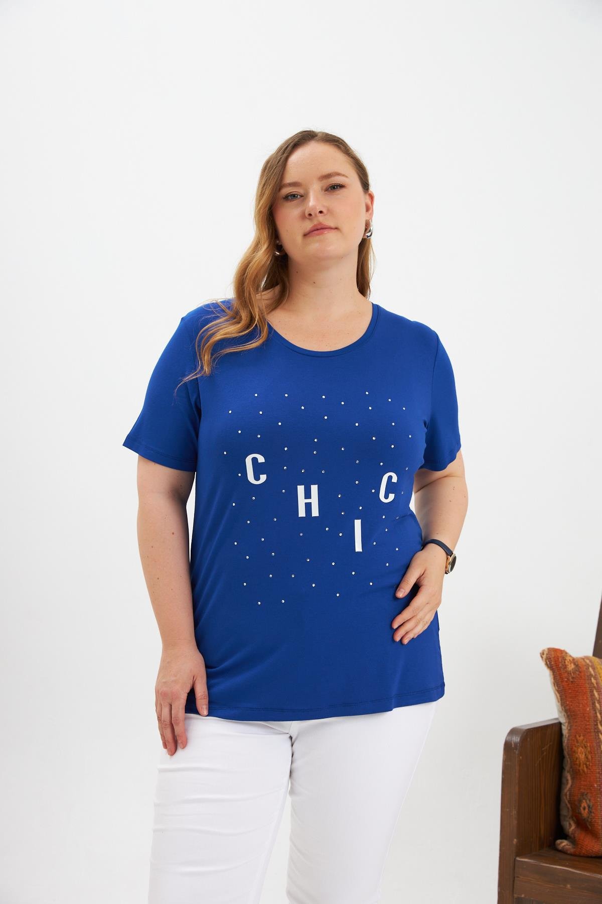 Büyük Beden Taş Detay Baskılı Tişört Saks