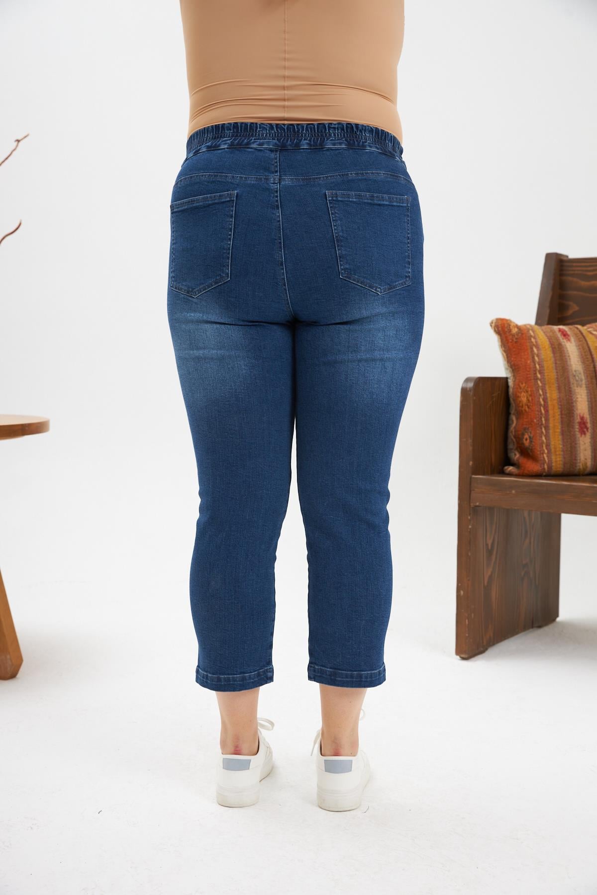 Büyük Beden Taş Detay Denim Kapri Kim. Mavi
