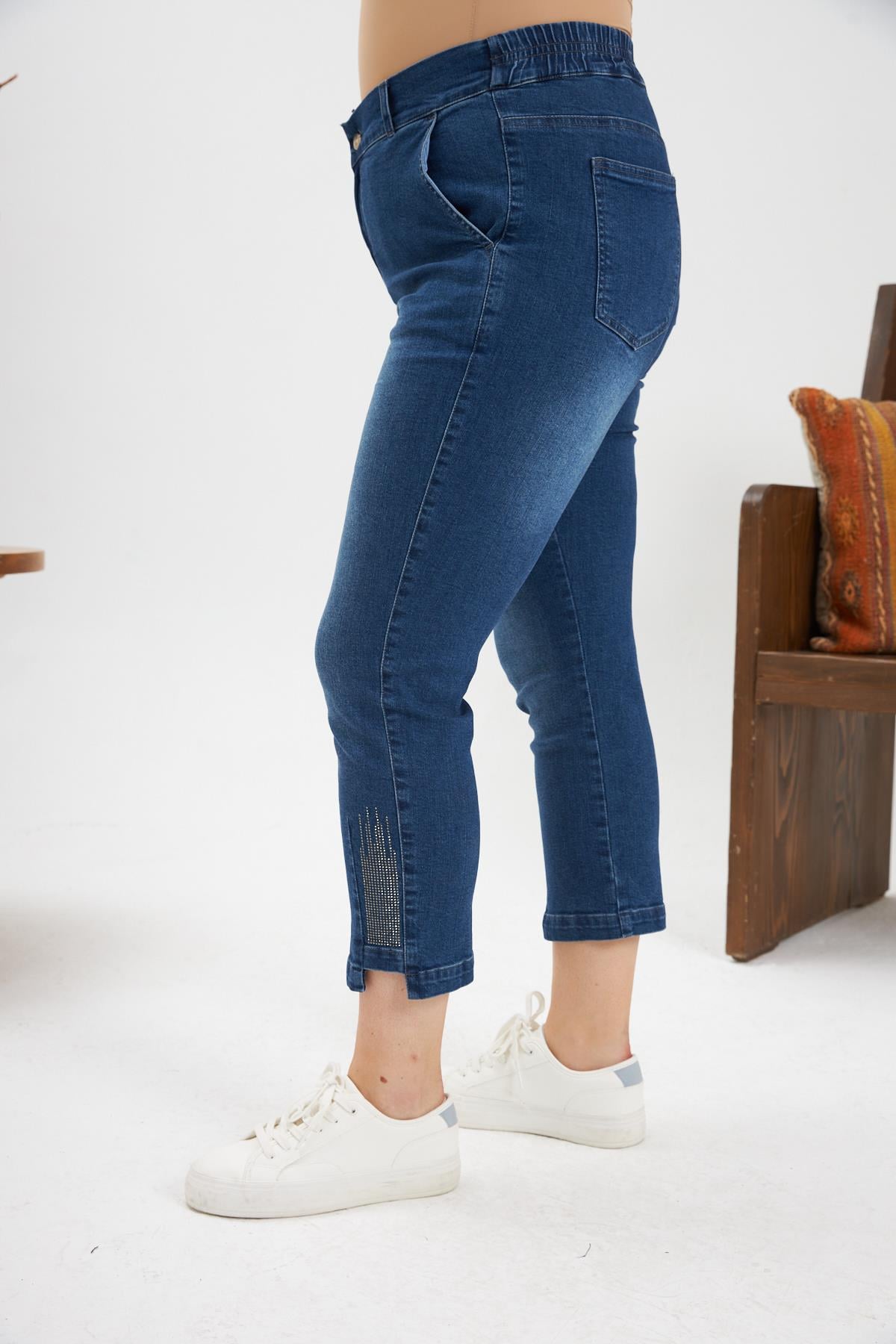 Büyük Beden Taş Detay Denim Kapri Kim. Mavi