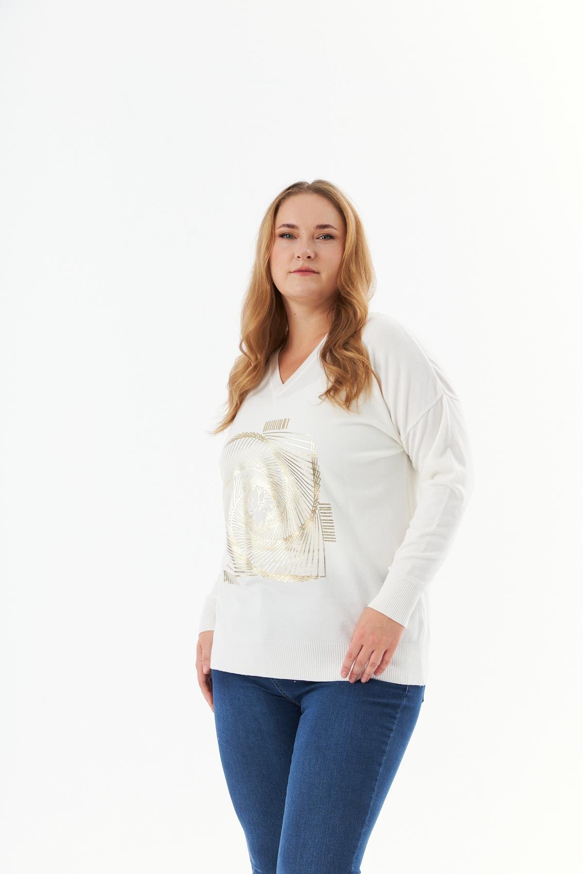 Büyük Beden V Yaka Desenli Triko Kazak Ekru