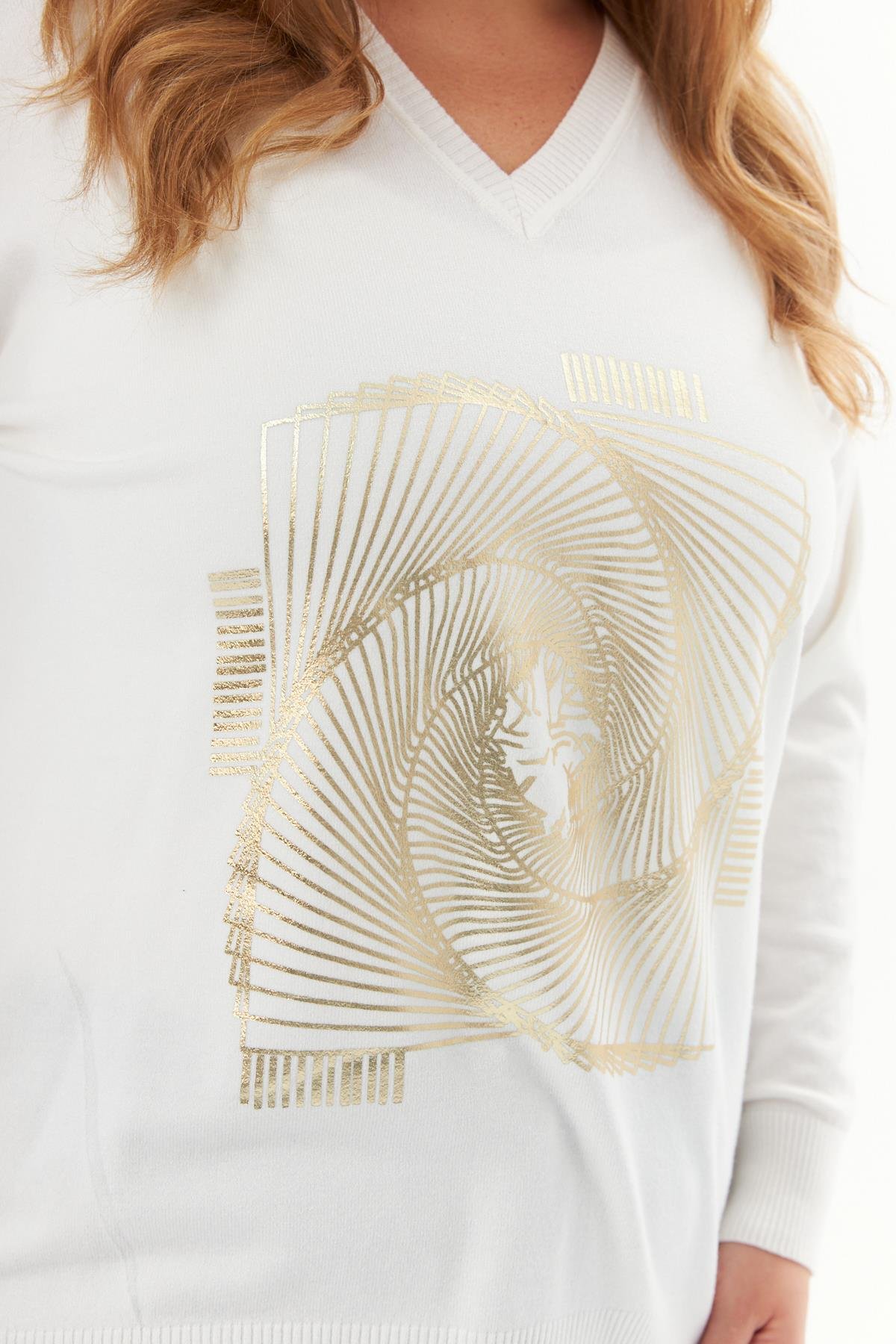 Büyük Beden V Yaka Desenli Triko Kazak Ekru