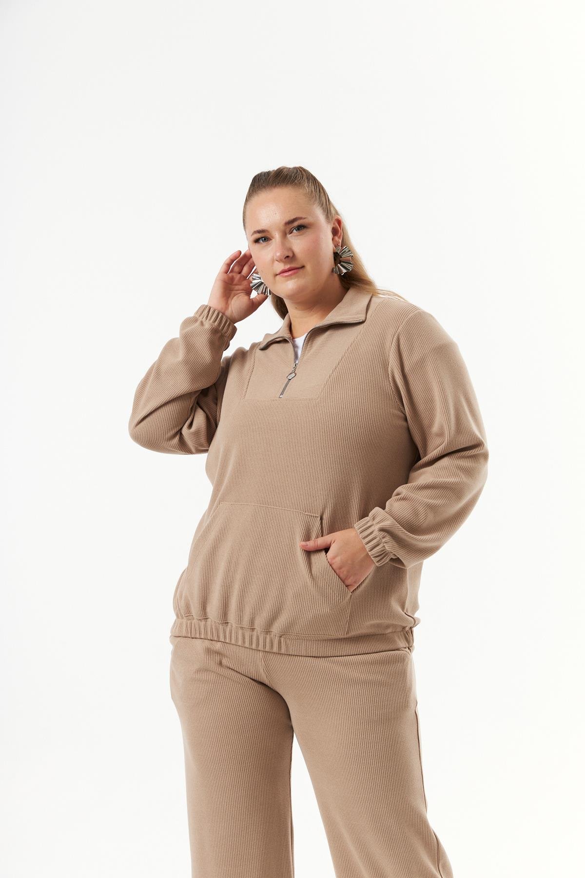 Büyük Beden Yakası Fermuarlı Sweatshirt Vizon