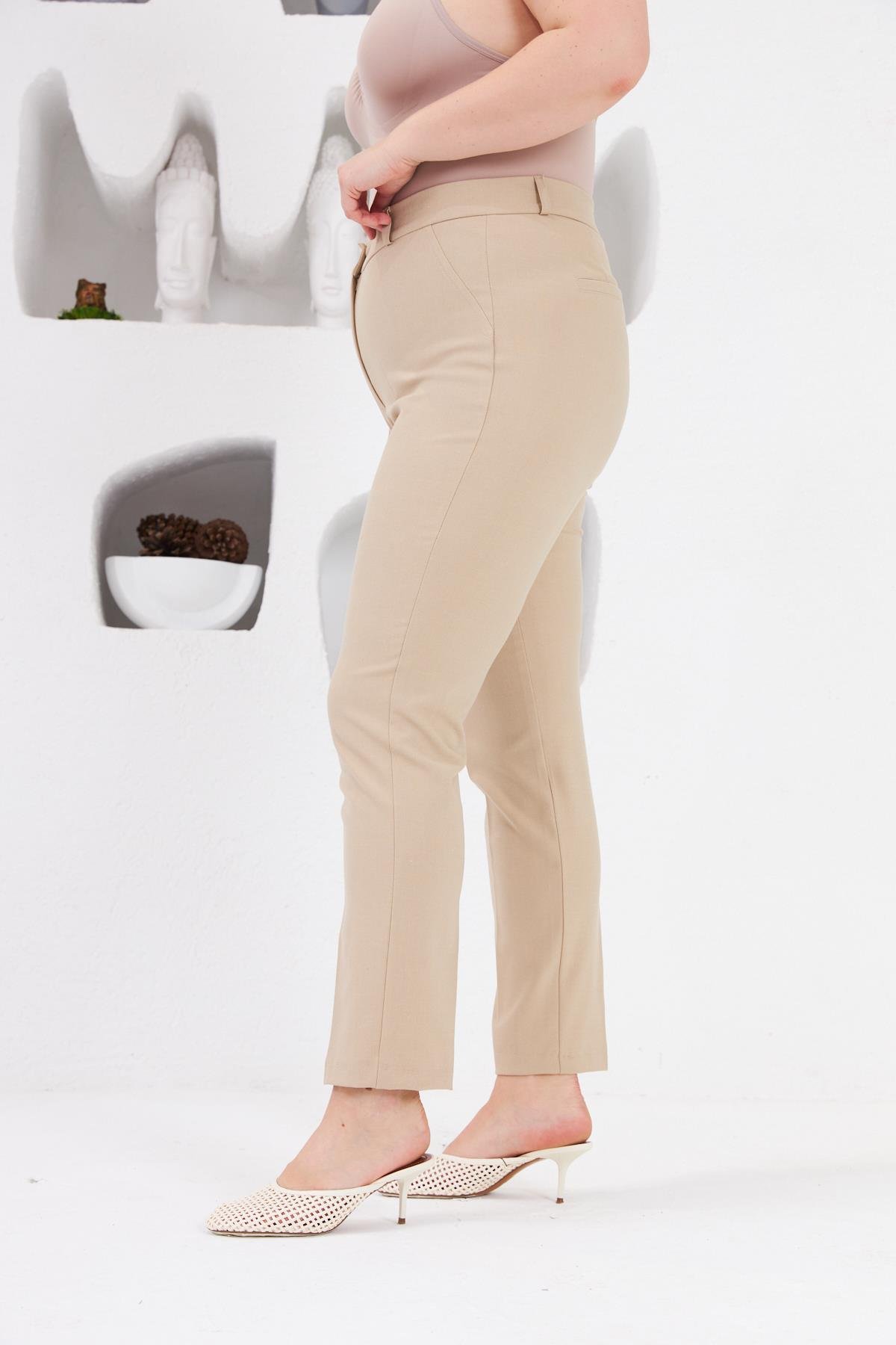 Cep Detaylı Büyük Beden Kumaş Pantolon Krem