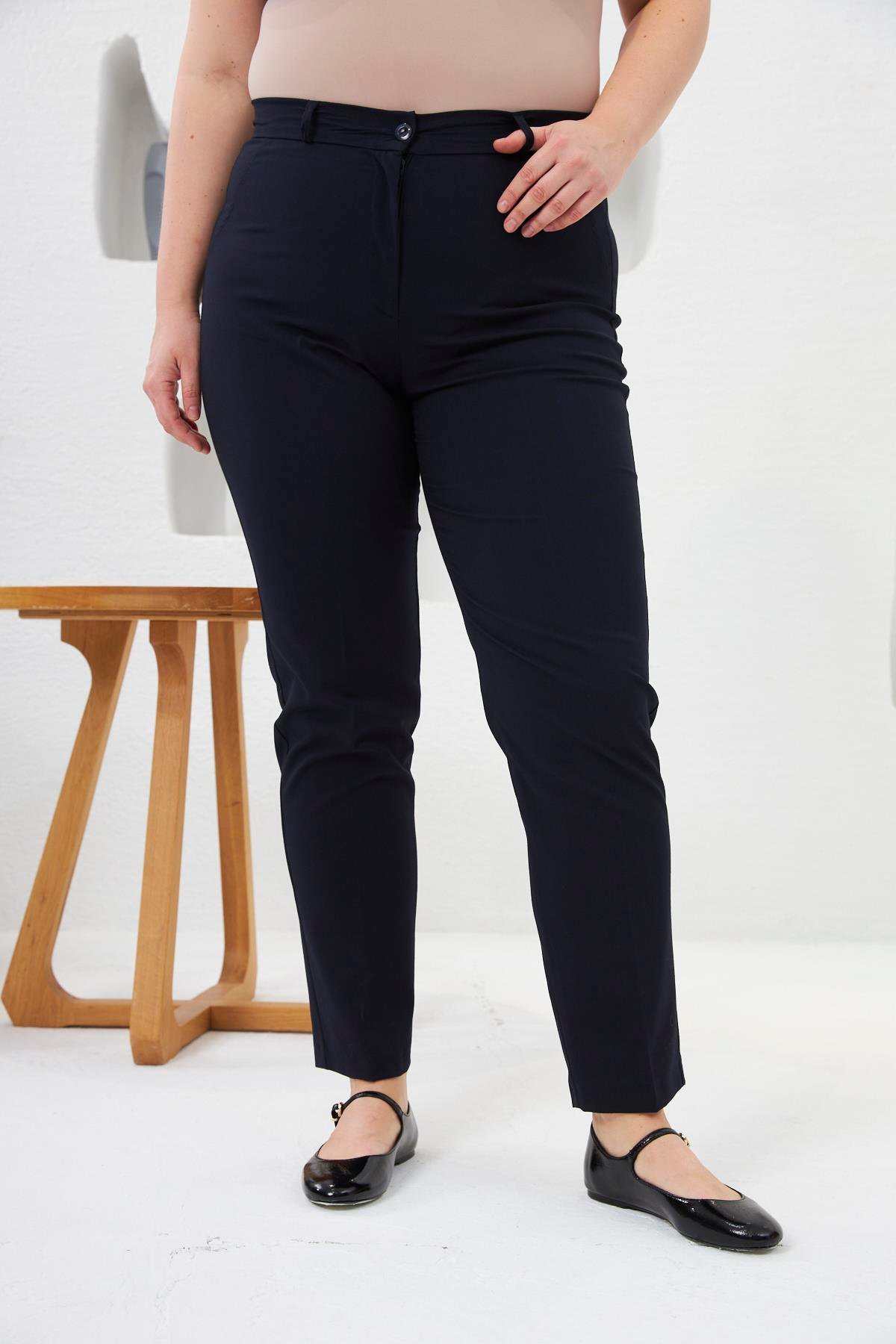 Cep Detaylı Büyük Beden Kumaş Pantolon Lacivert