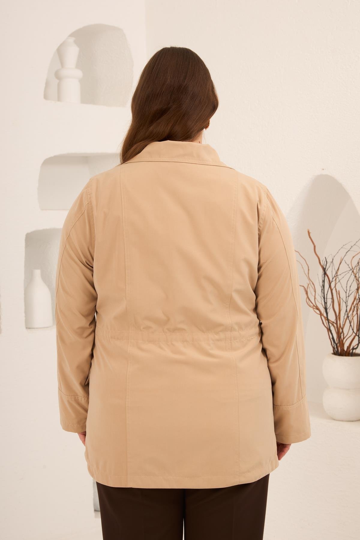 Çiçek Aplikeli Büyük Beden Trençkot Krem - RMG