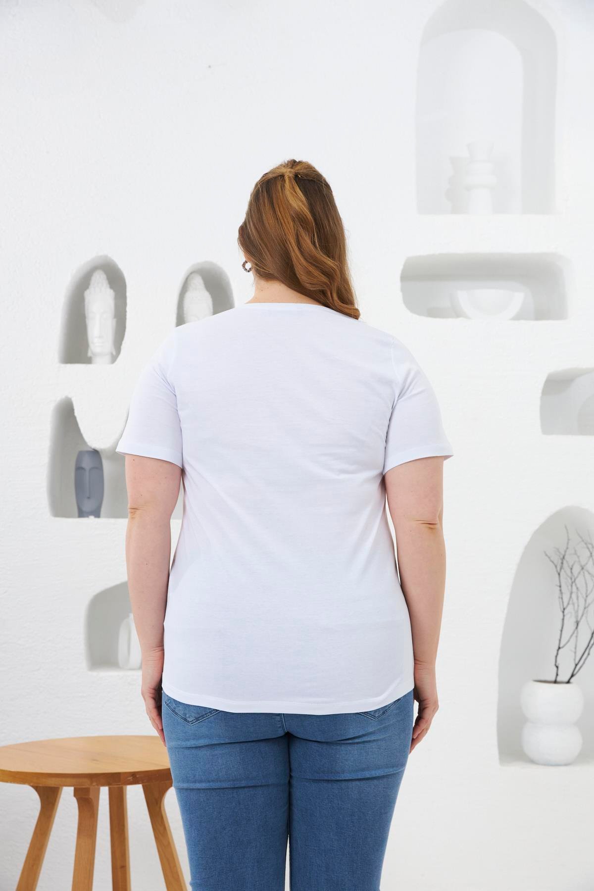 Çiçek Desenli Baskılı Büyük Beden Tişört Beyaz