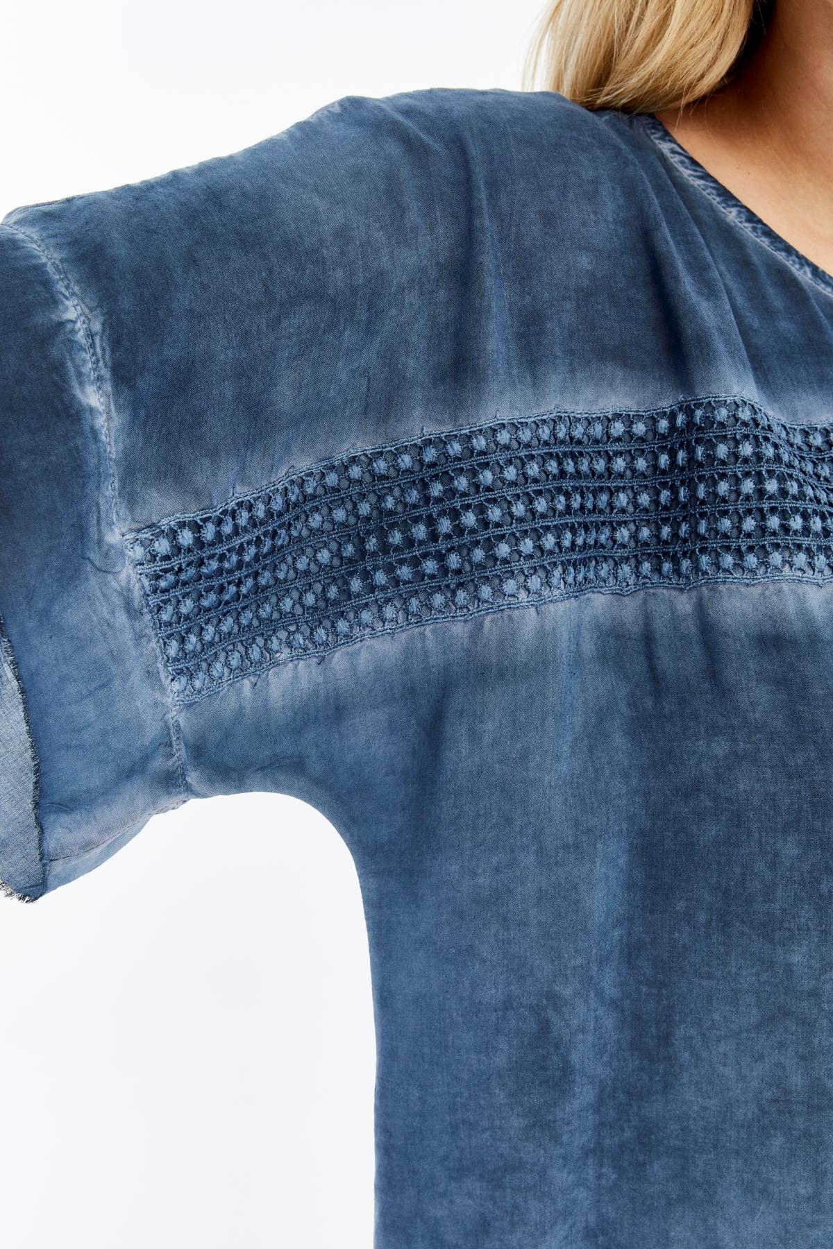 Dantel Detaylı Büyük Beden Yıkamalı Bluz İndigo