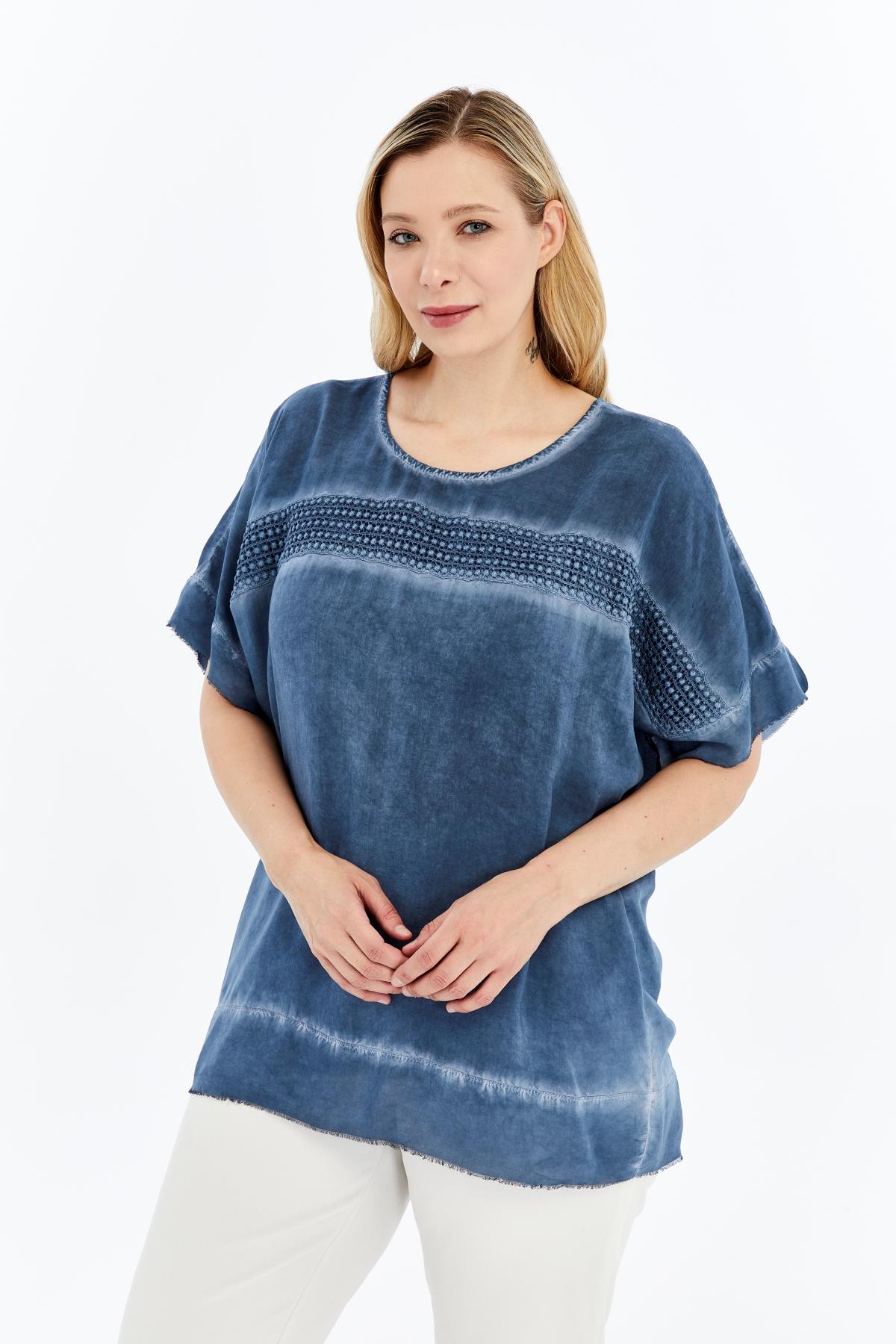 Dantel Detaylı Büyük Beden Yıkamalı Bluz İndigo