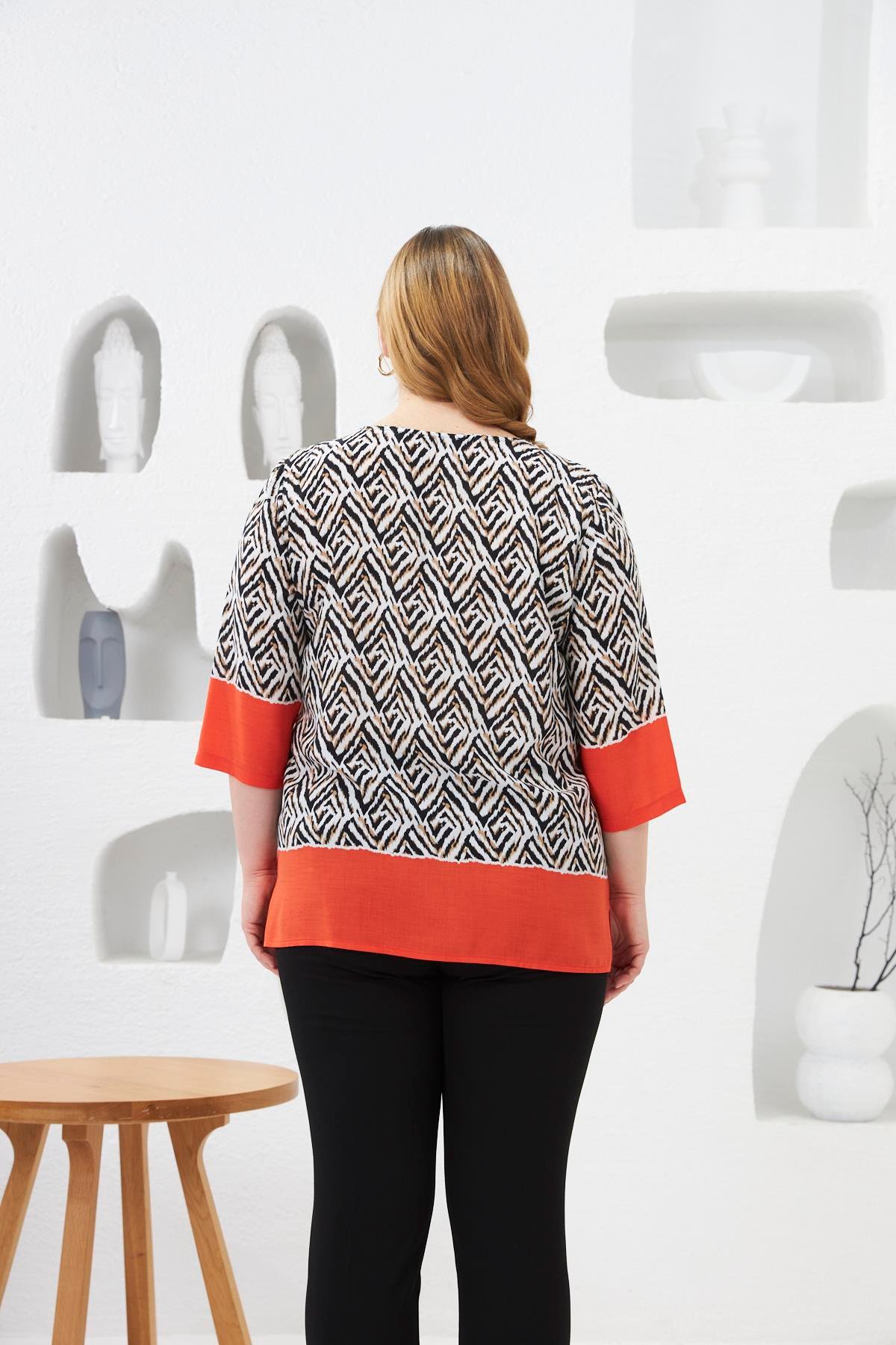 Desenli Büyük Beden Yaka Düğmeli Bluz