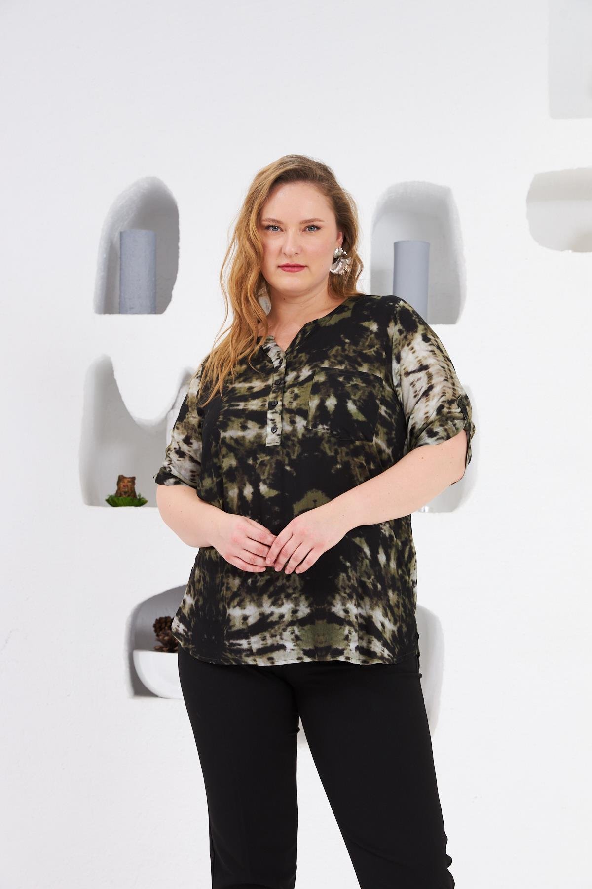 Desenli Hakim Yaka Büyük Beden Bluz Haki