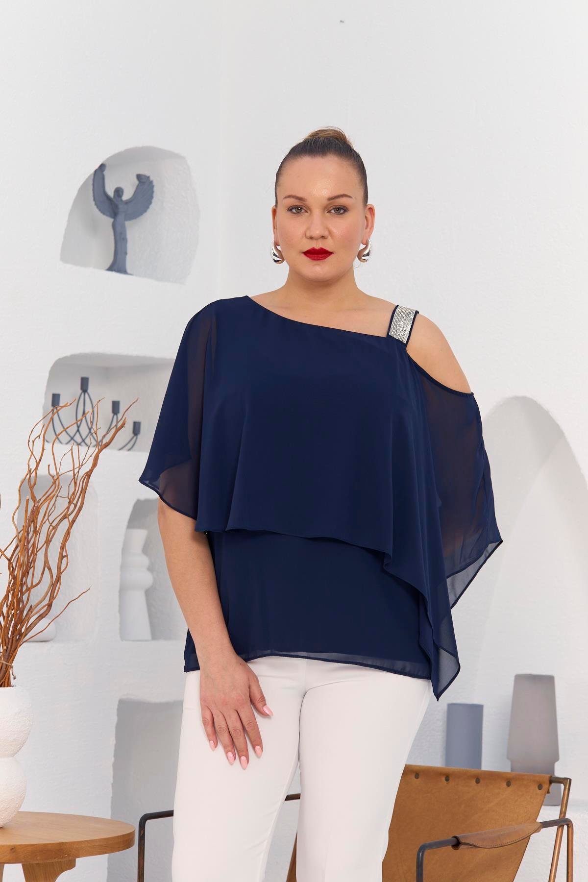 Rmg Omuz Taş Detay İçlikli Şifon Büyük Beden Bluz Lacivert