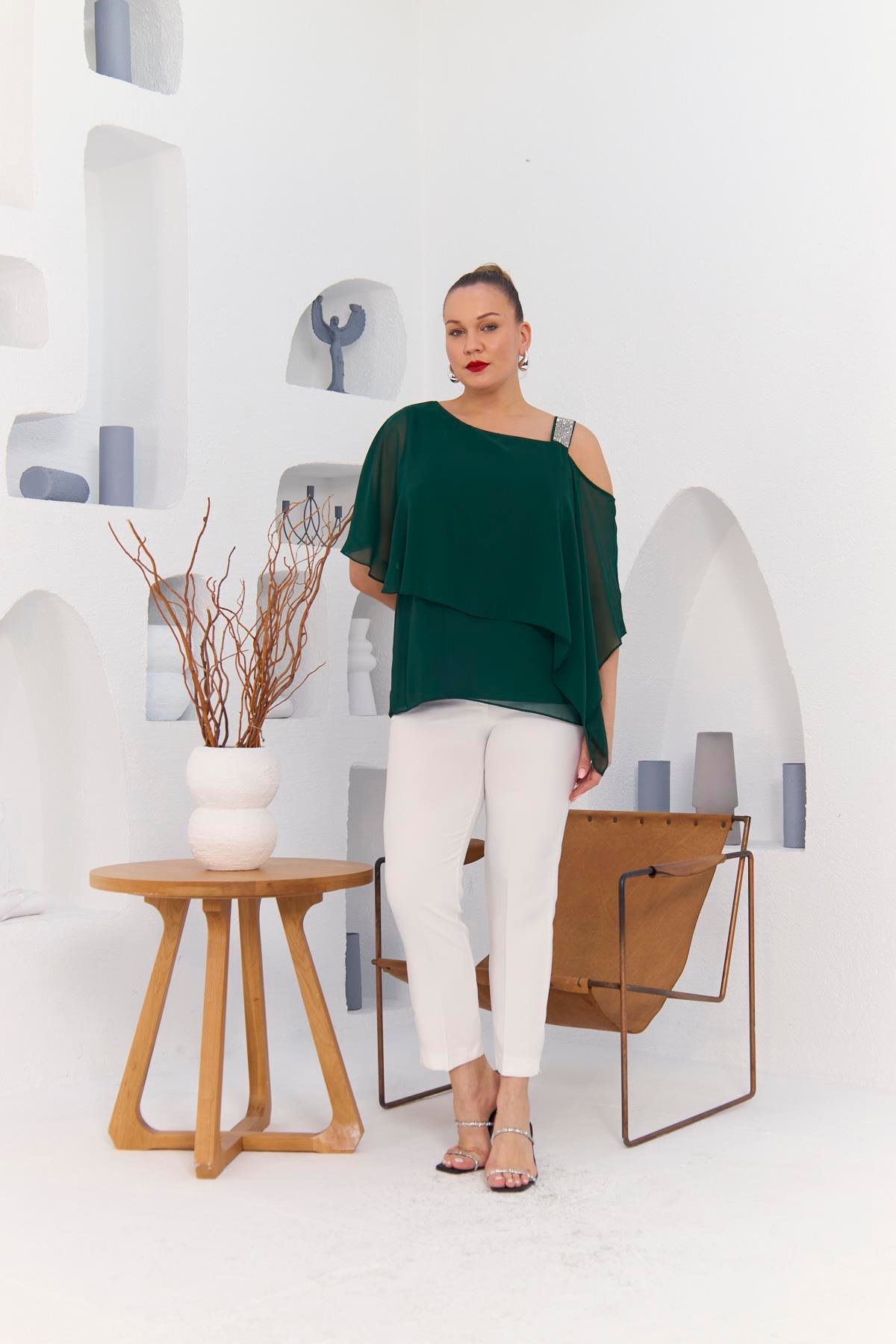 Rmg Omuz Taş Detay İçlikli Şifon Büyük Beden Bluz Zümrüt