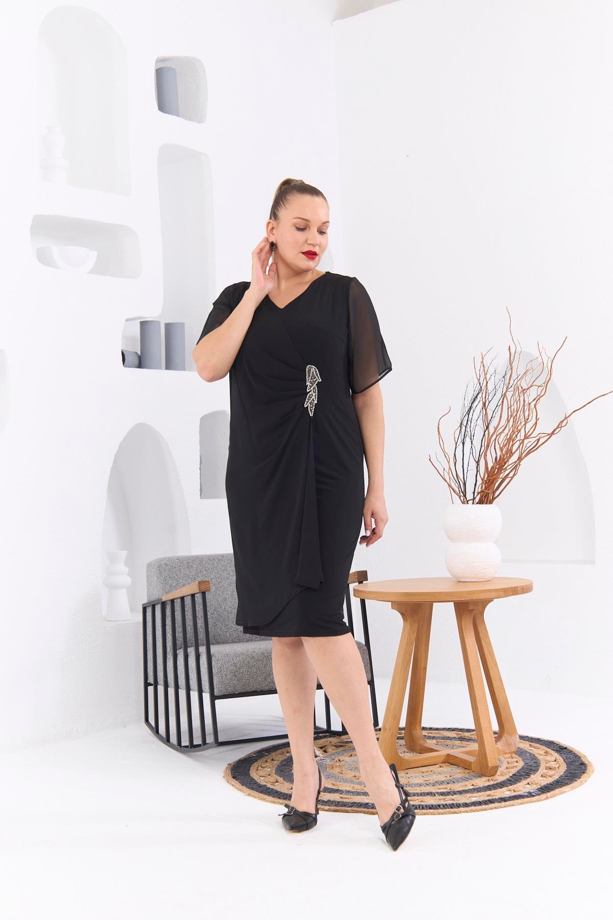 Rmg Asimetrik Büyük Beden Taş Aksesuarlı Siyah Abiye Elbise