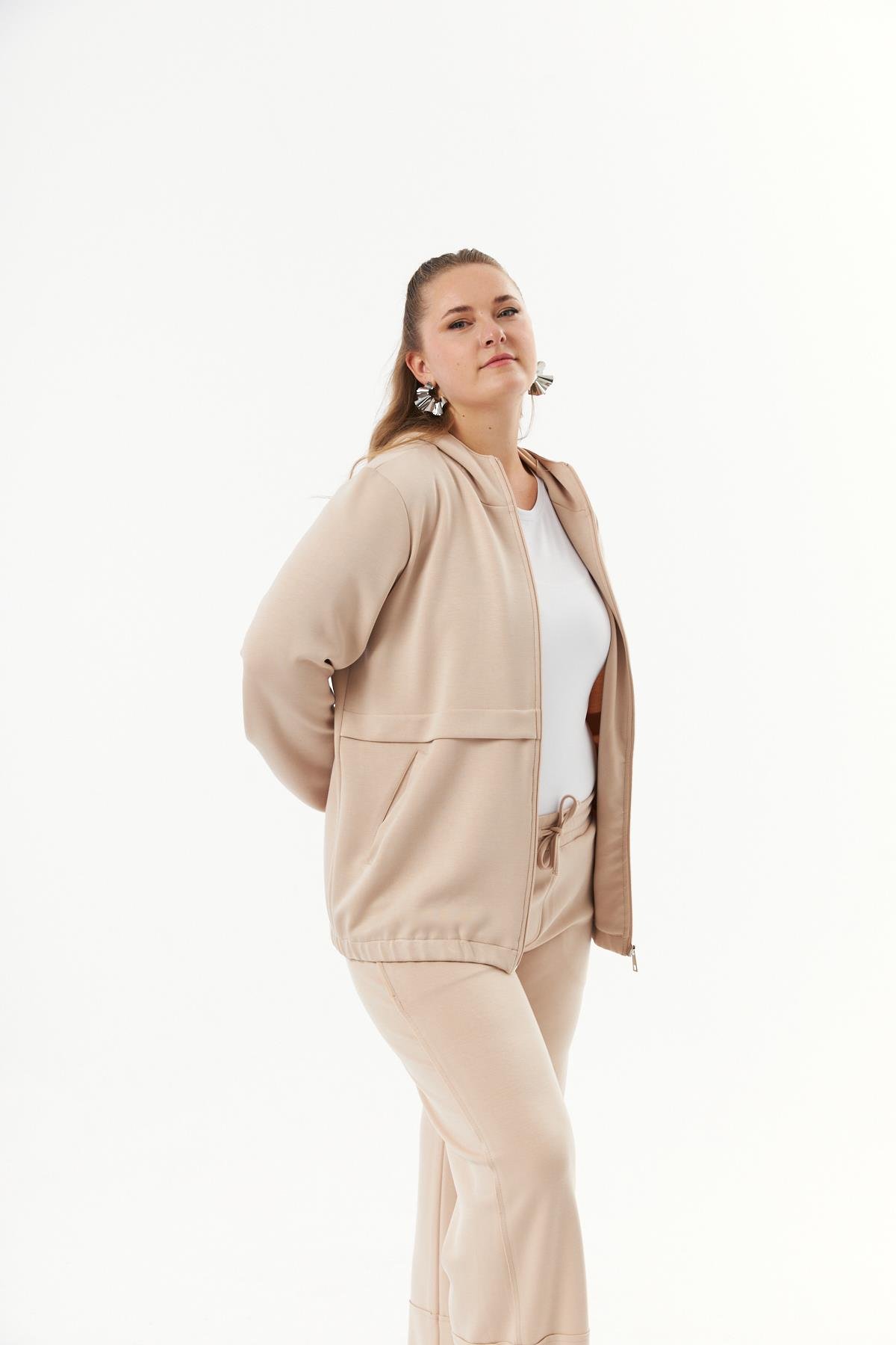 Büyük Beden Kapüşon ve Fermuarlı Sweatshirt Vizon
