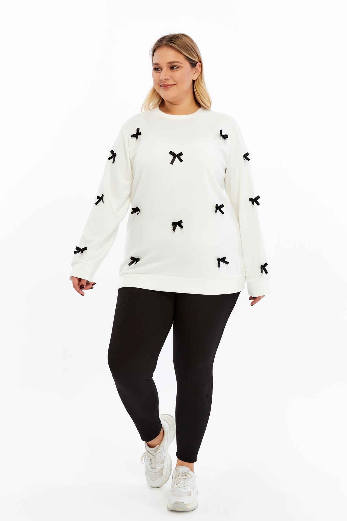 Fiyonk Detaylı Büyük Beden Sweatshirt Ekru