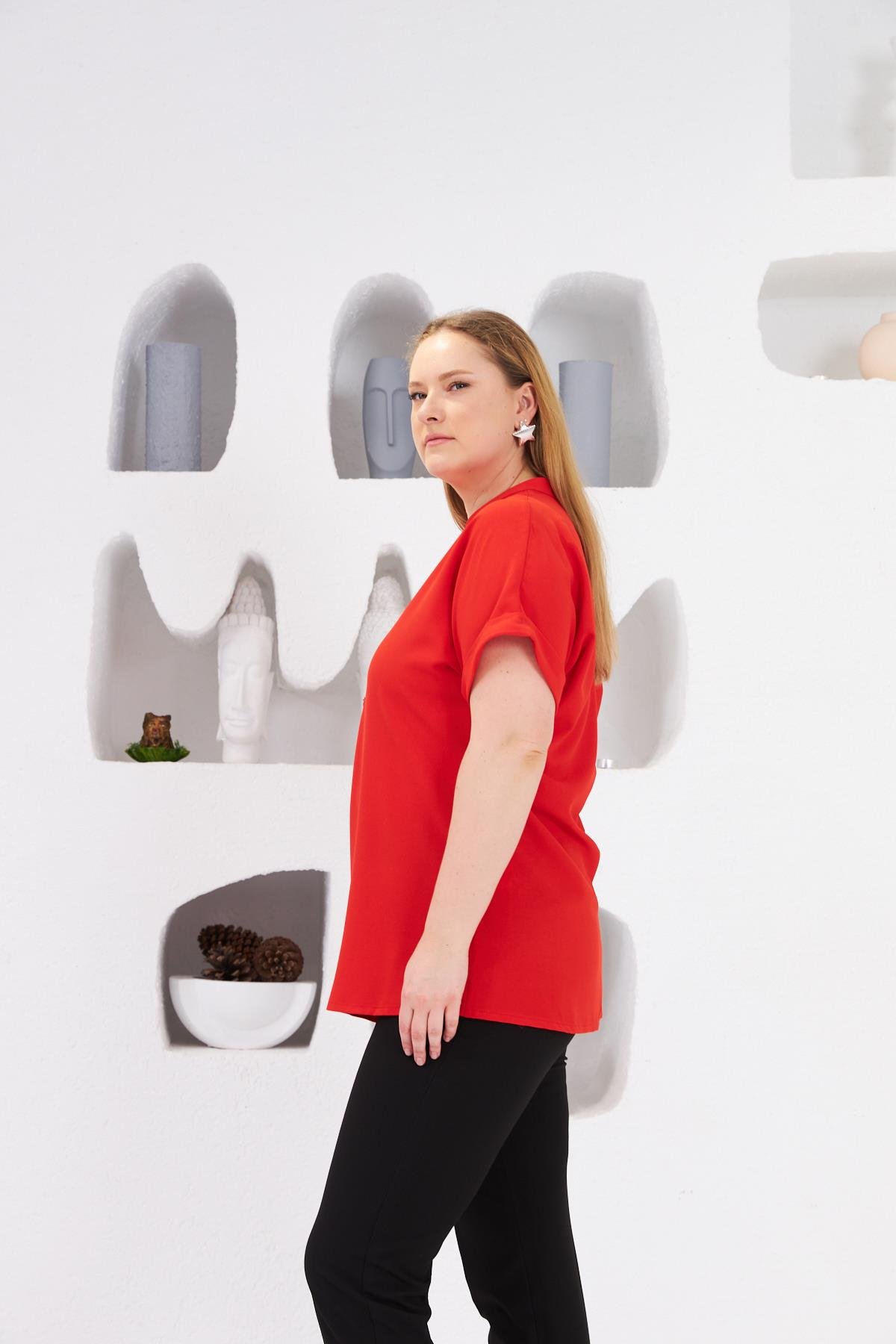 Fiyonk Düğme Detaylı Büyük Beden Bluz Mercan