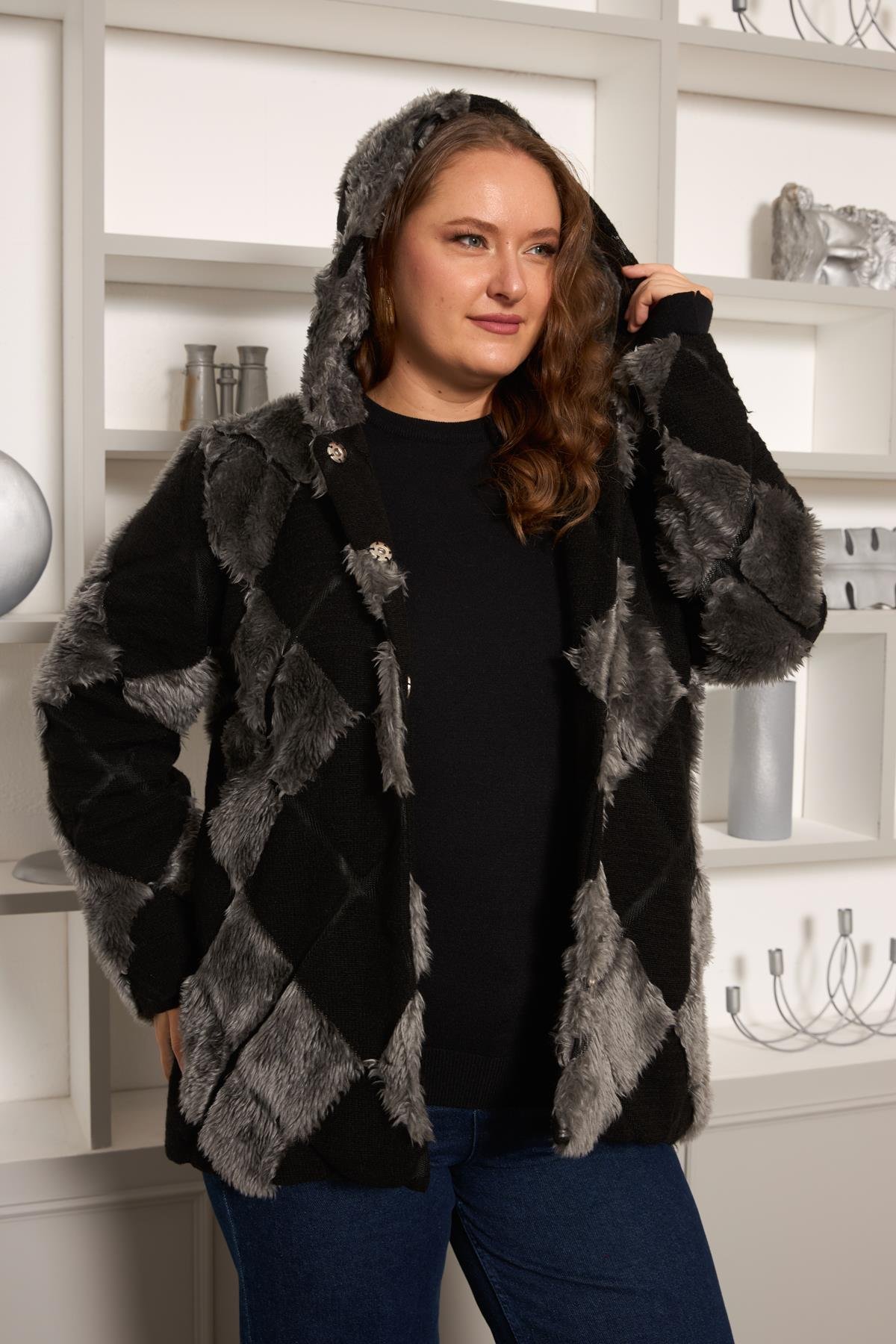 Geometrik Peluş Büyük Beden Kapşonlu Ceket Siyah