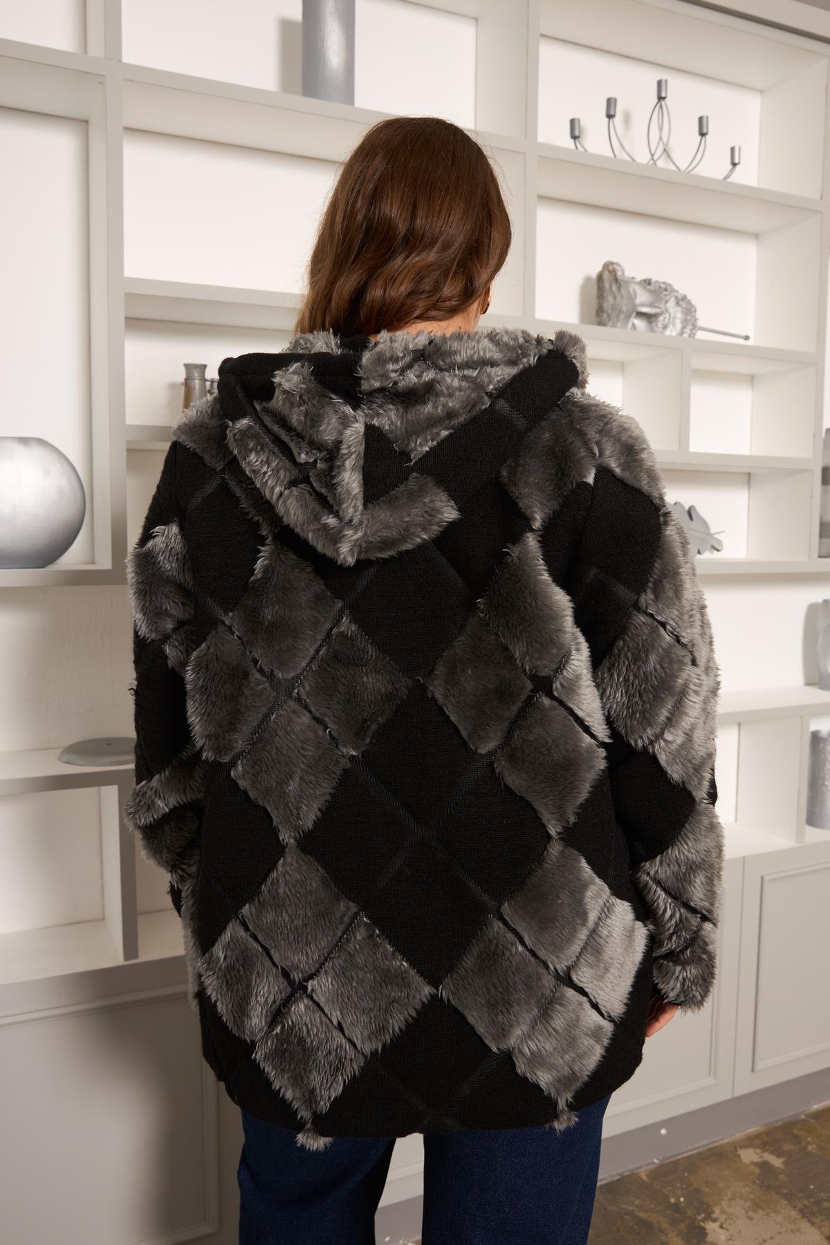 Geometrik Peluş Büyük Beden Kapşonlu Ceket Siyah