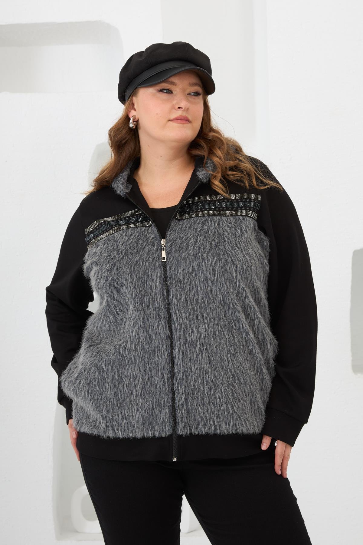 Kaşe Garnili Taşlı Büyük Beden Eşofman Üstü Siyah