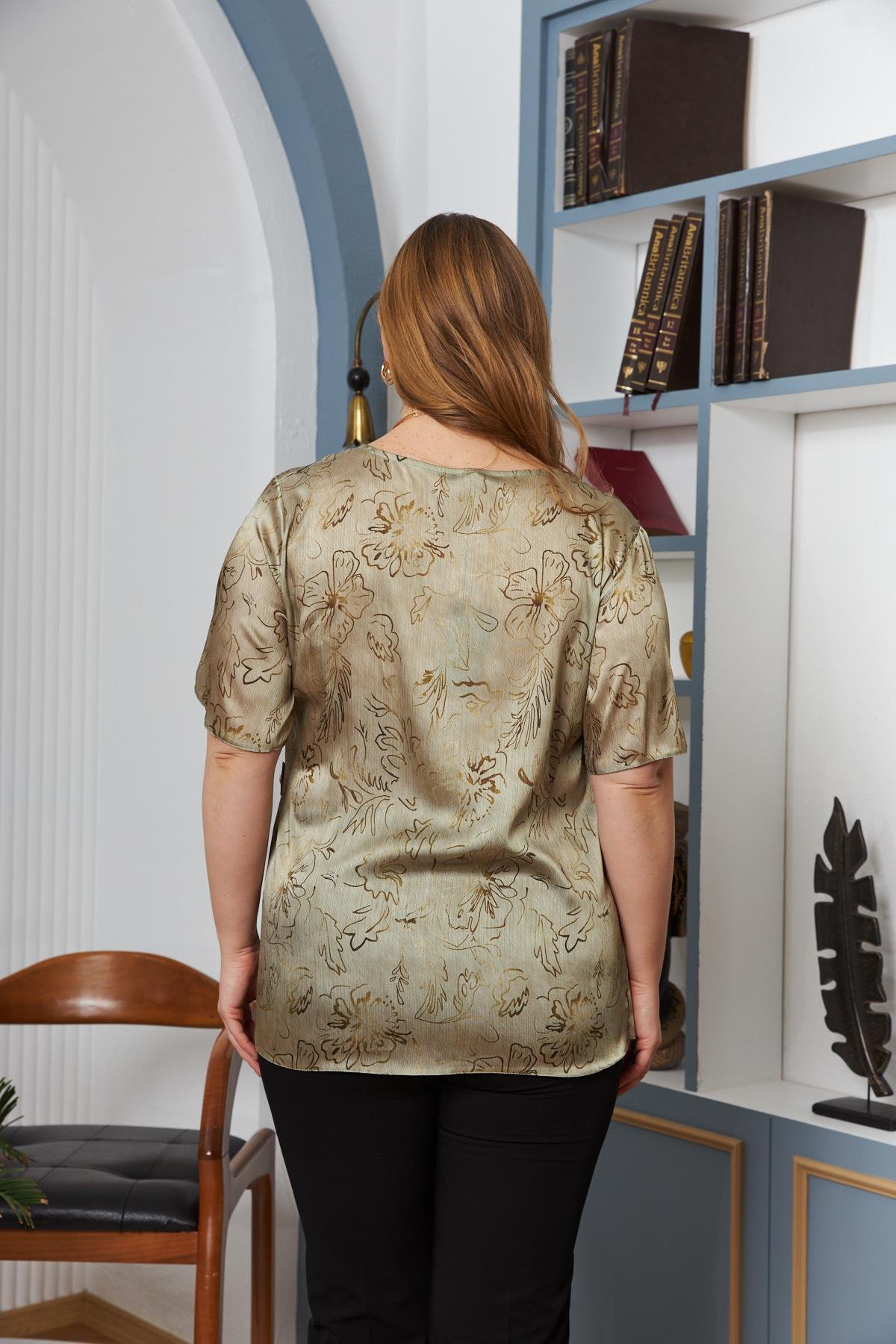 Kemer Aksesuarlı Büyük Beden Bluz Yeşil