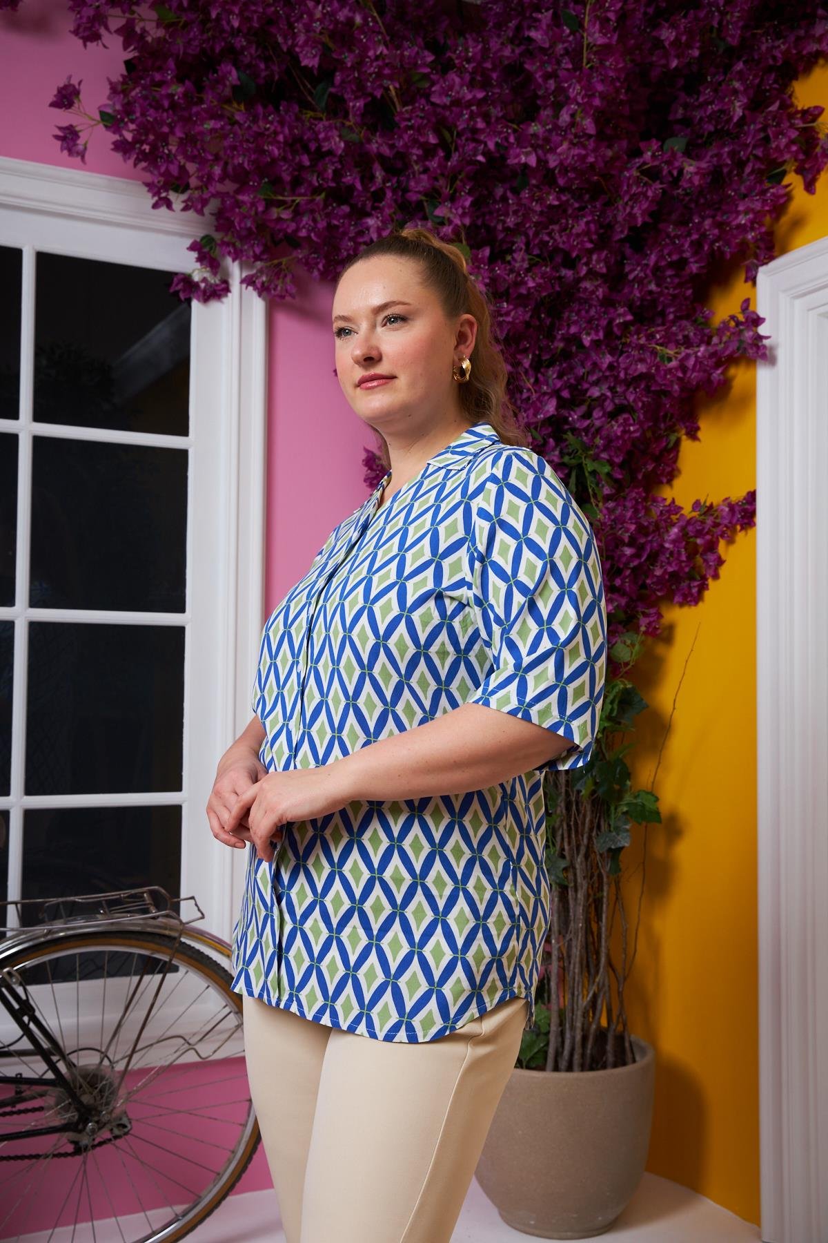 Kısa Kol Büyük Beden Desenli Gömlek Mavi